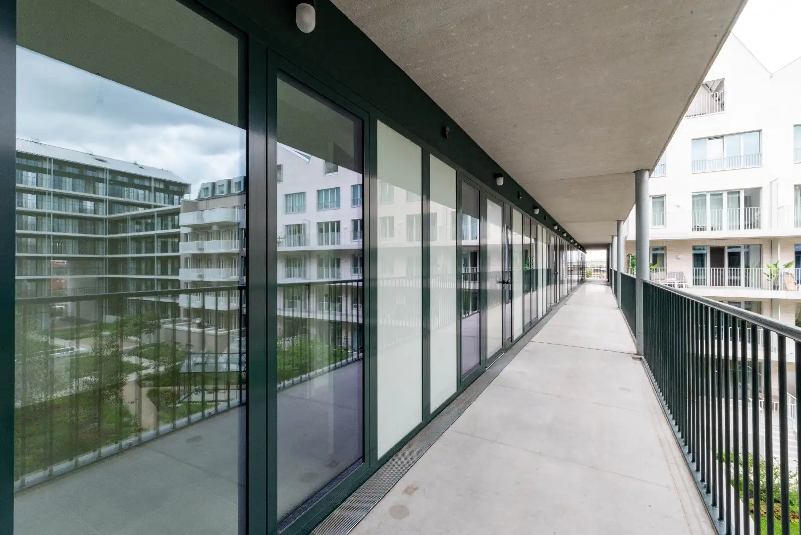 Prachtig nieuwbouw appartement met 2 slk en terras foto 25