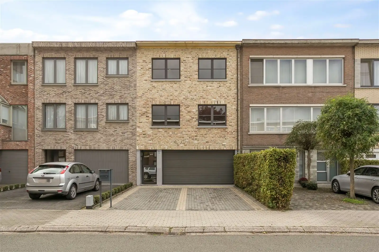 Gunstig gelegen duplex-appartement met inpandige garage en tuin foto 23