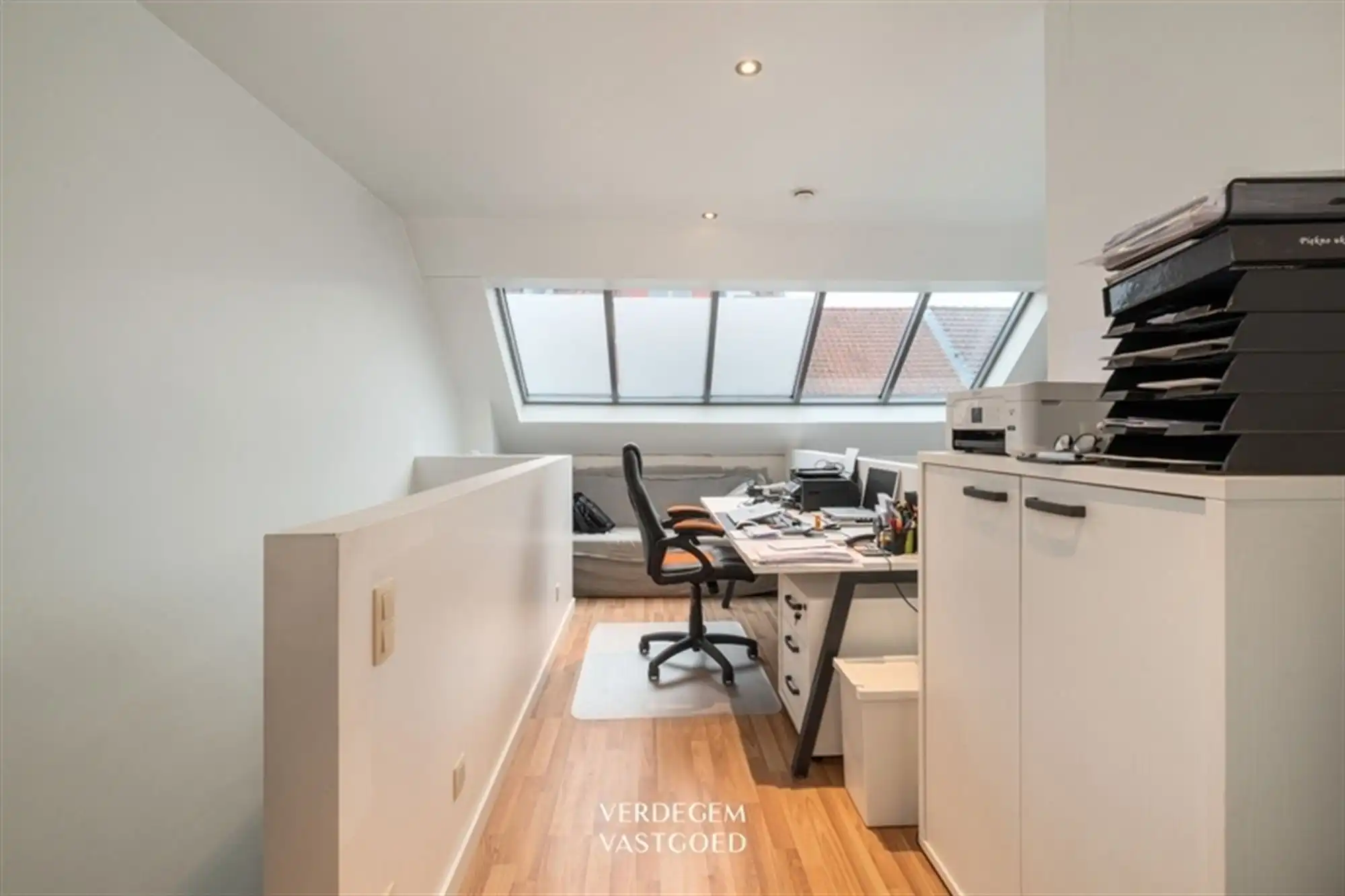 Goeddraaiende broodjeszaak met woonst aan Ten Doorn foto 16