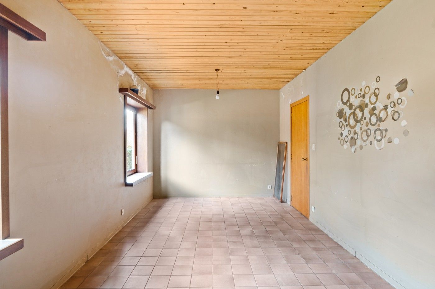 Vrijstaande laagbouwwoning met 2 slpk., tuin en garage foto 13