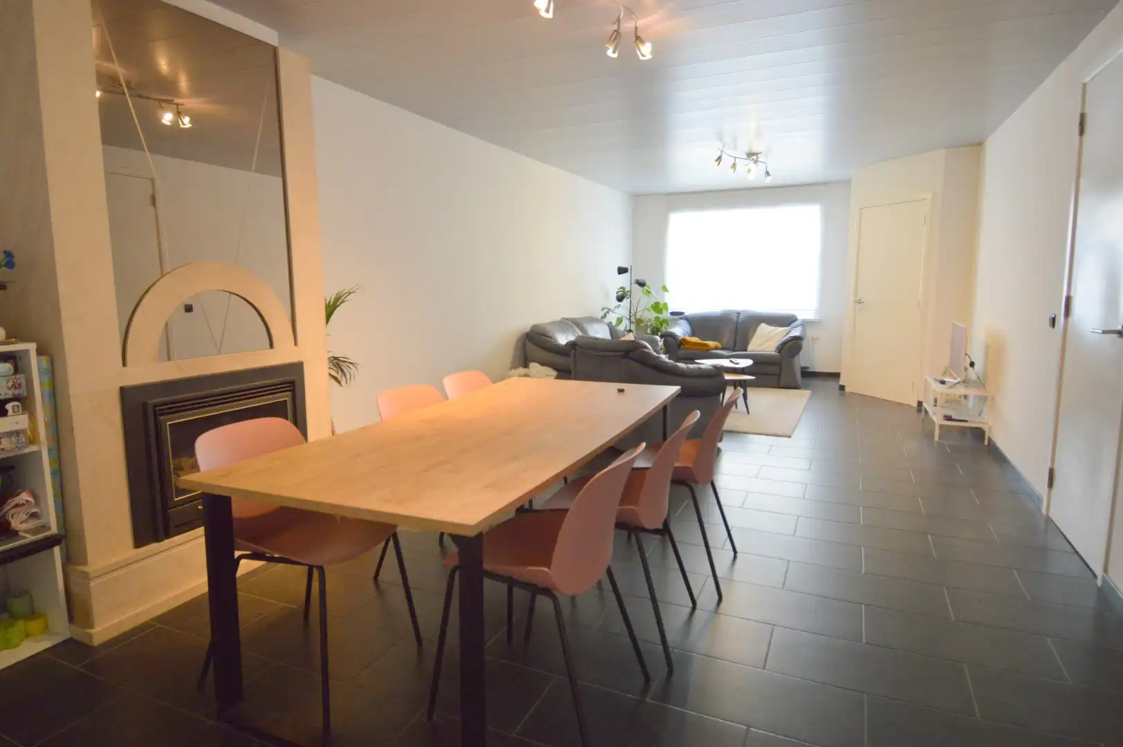 Gezinswoning met 3 slaapkamers en vlotte bereikbaarheid te Wevelgem foto 4