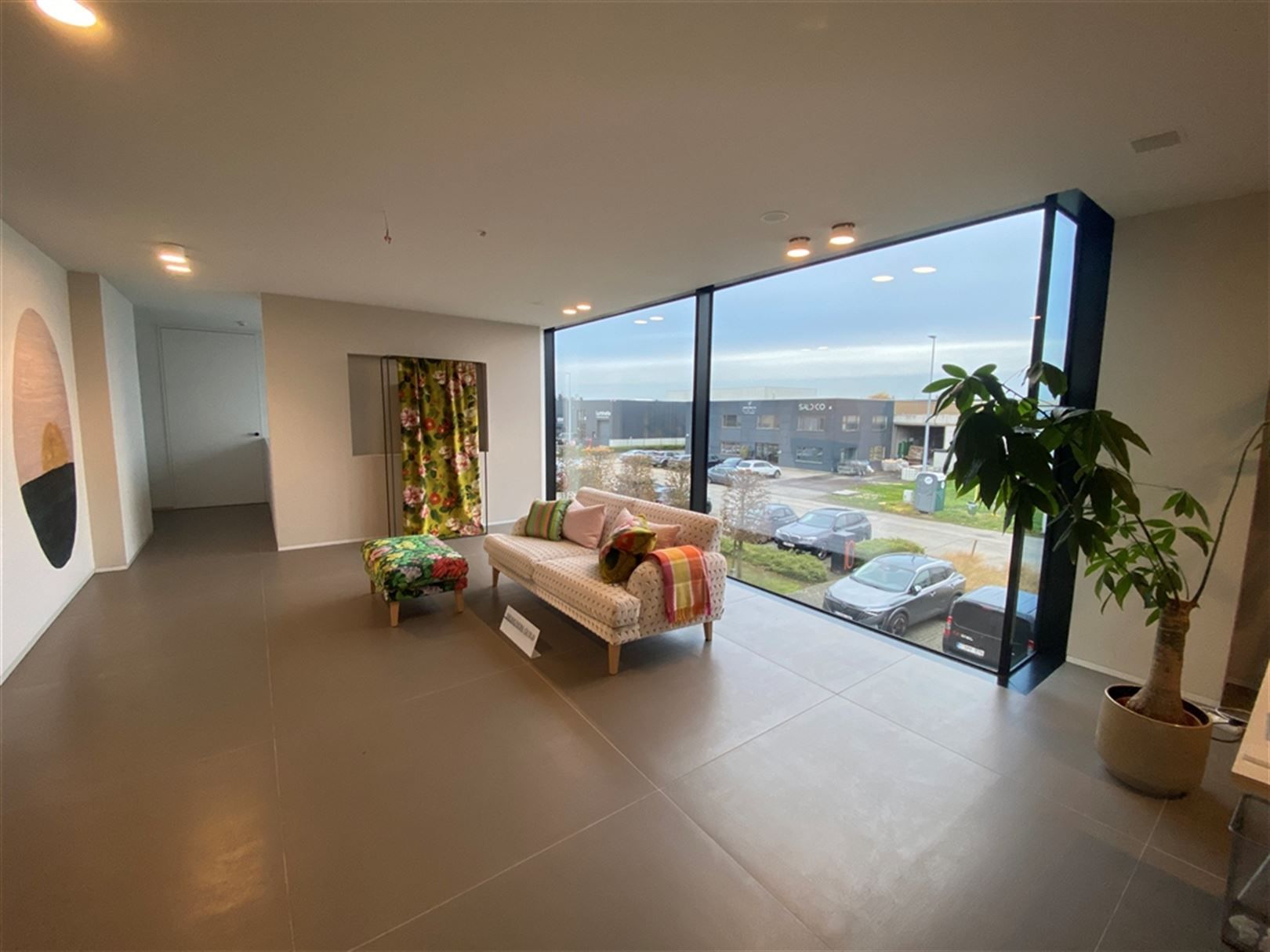 Moderne High-End kantoren aan afrit E17 foto 2