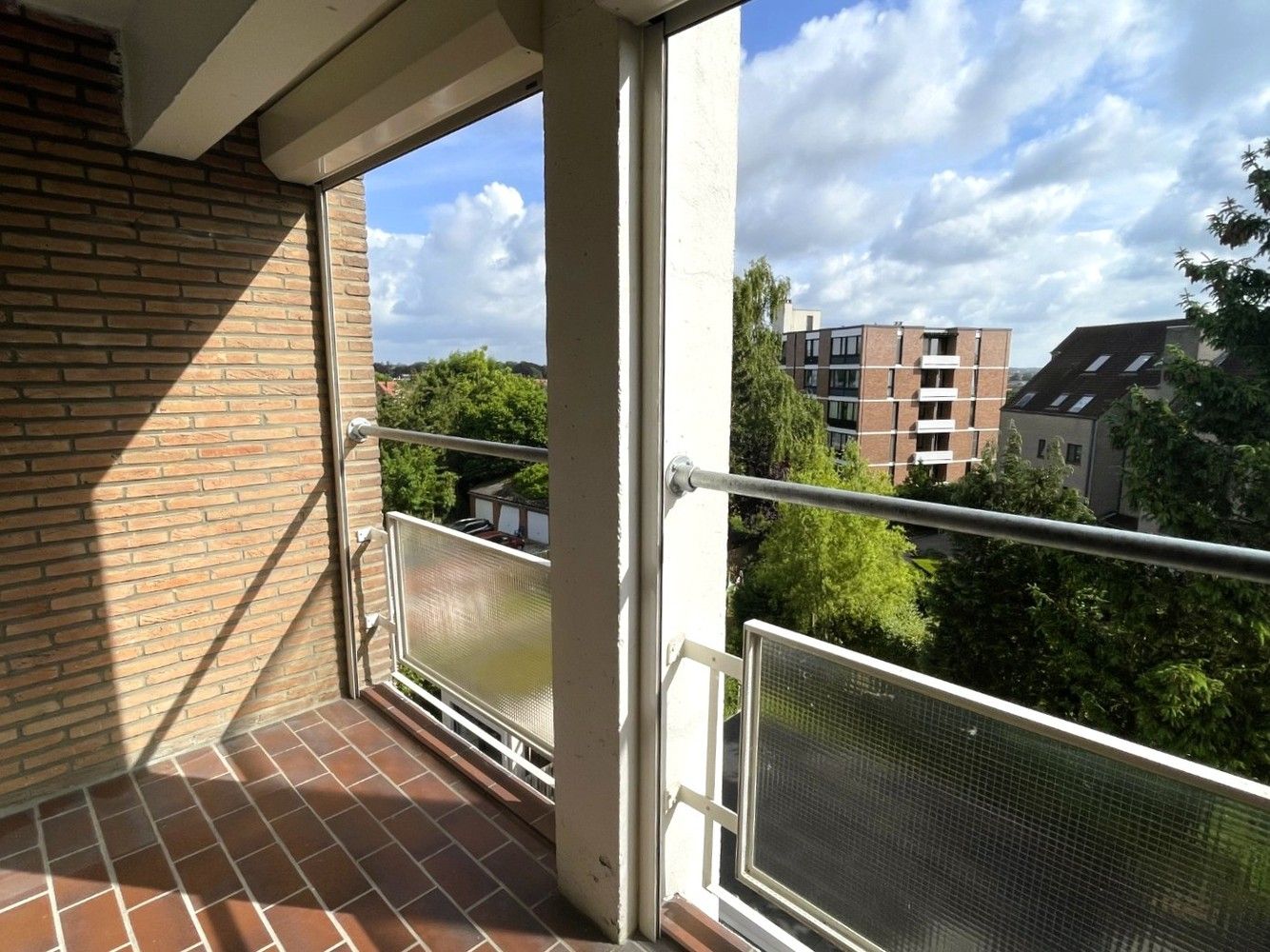Rustig gelegen 3-kamerappartement MET garagebox foto 16