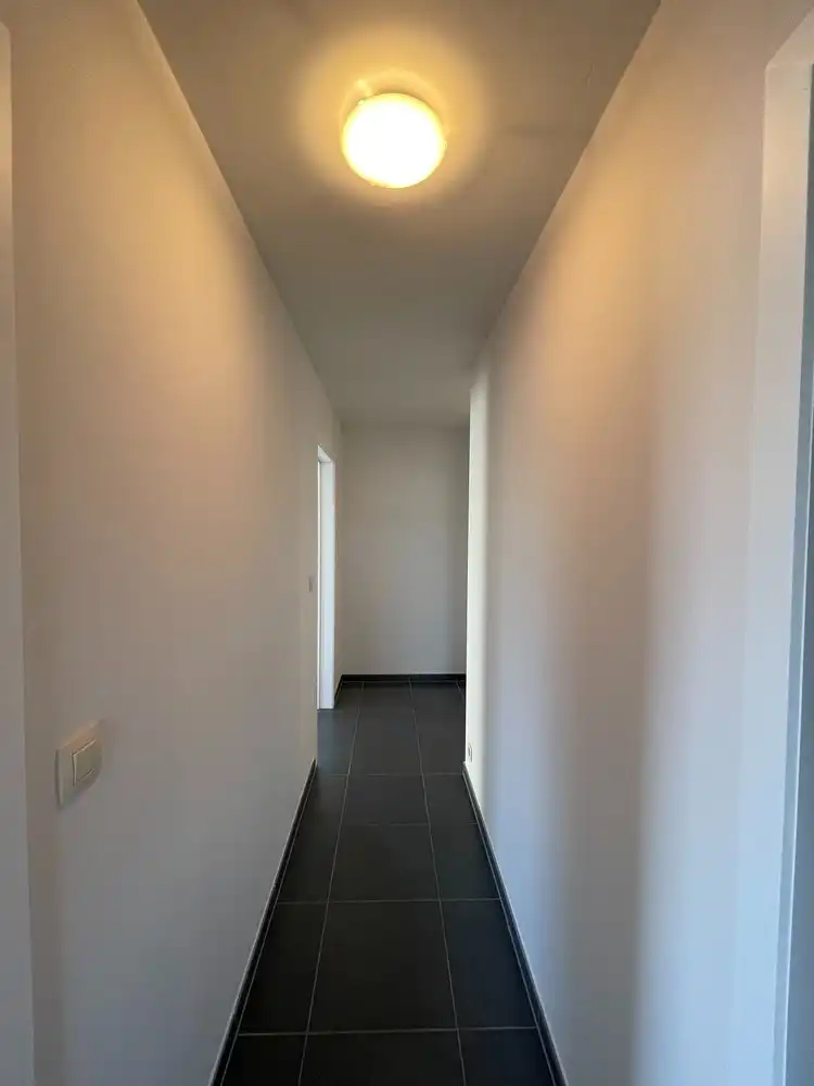 Aangenaam, lichtrijk appartement met overdekt terras en garage foto 17