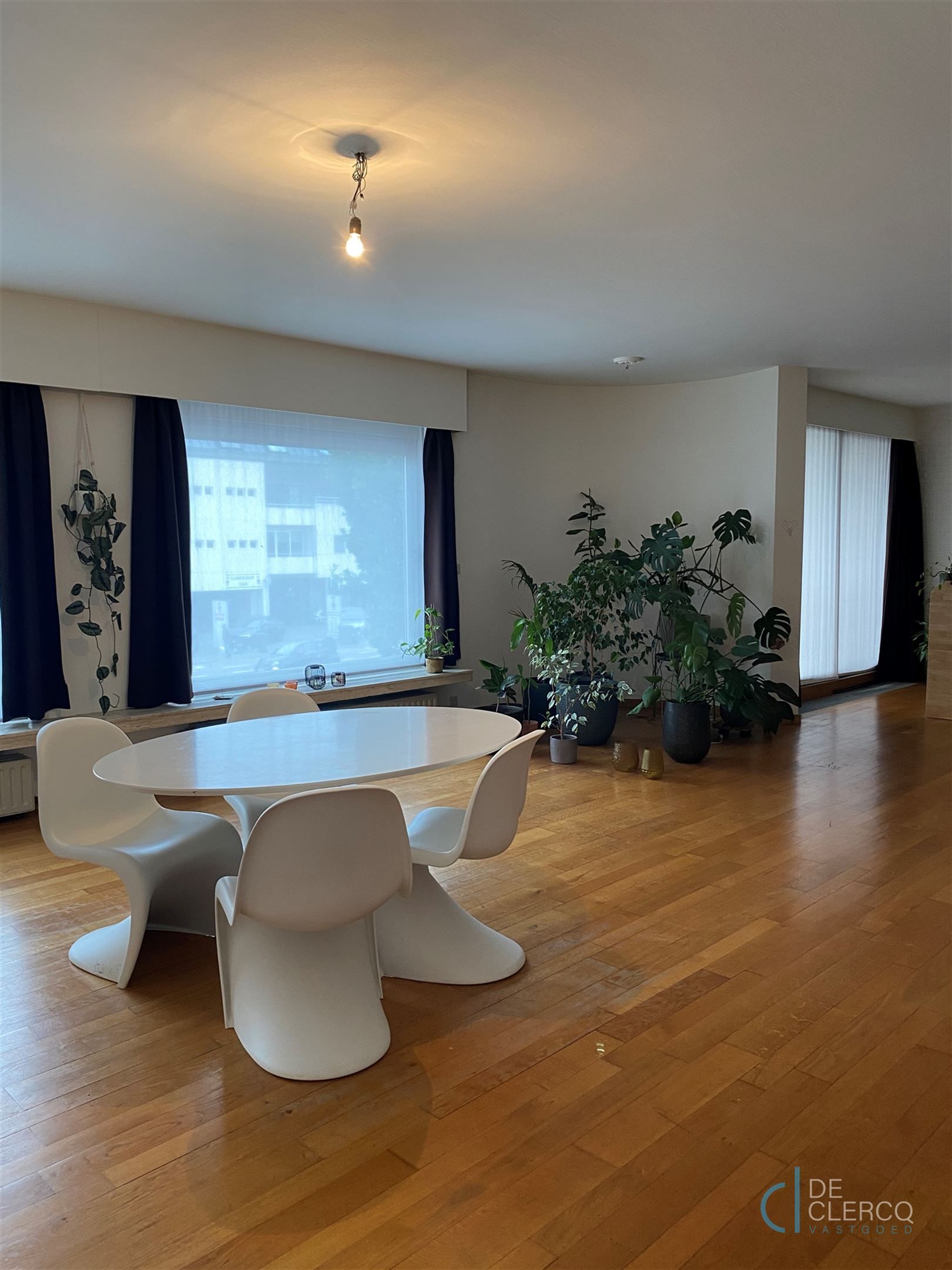Ruim, charmant appartement te huur in centrum Lochristi!  foto 3