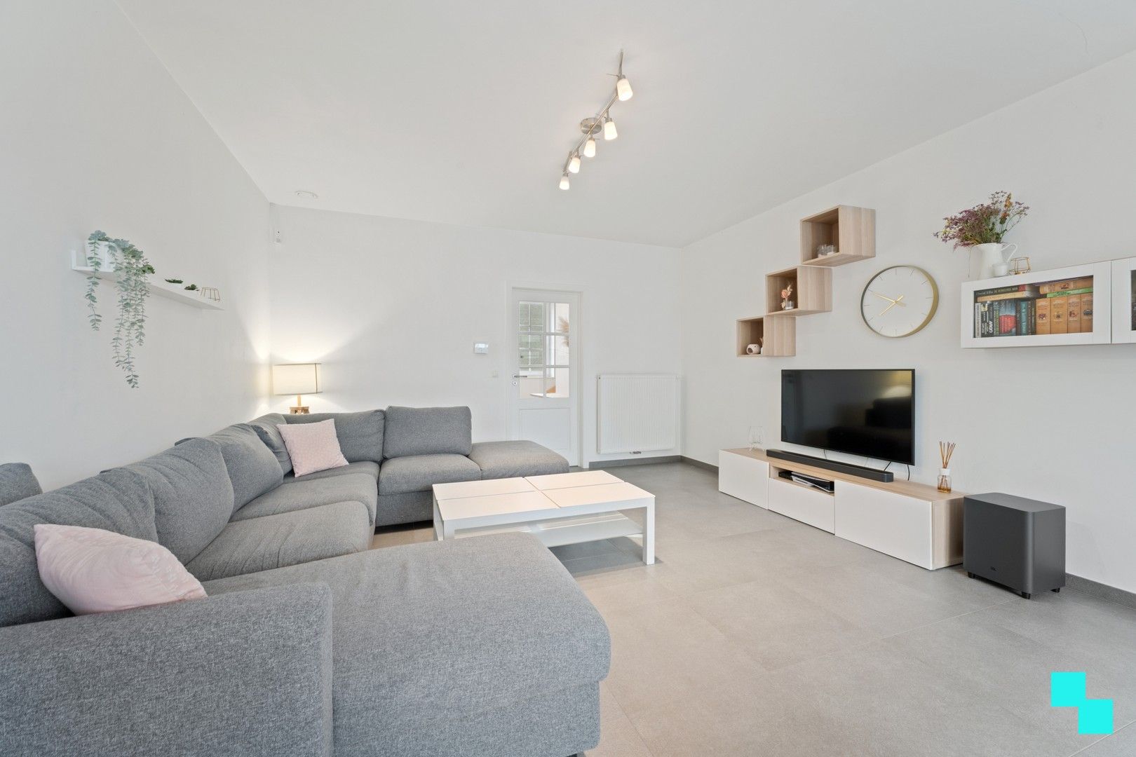 Hoogwaardig afgewerkte BEN woning in leuke woonwijk - Roeselare foto 8