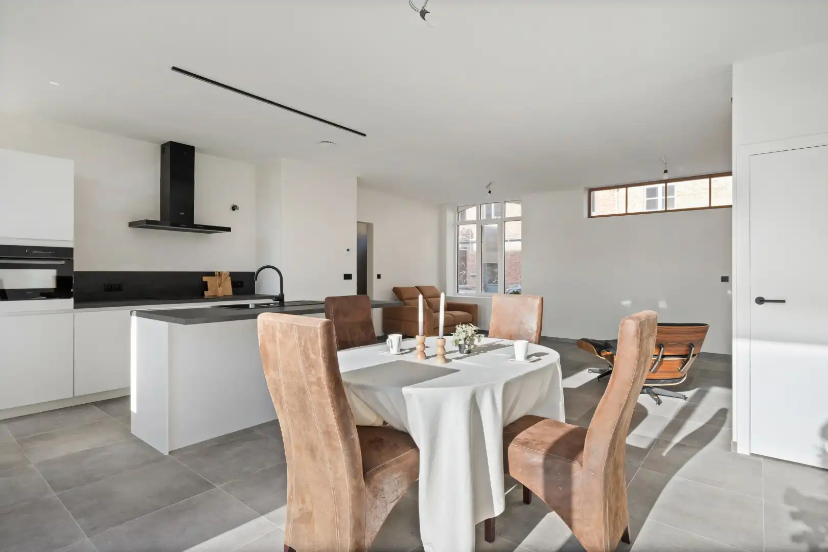 GERENOVEERDE WONING MET 3 SLPKS EN TUIN foto 10