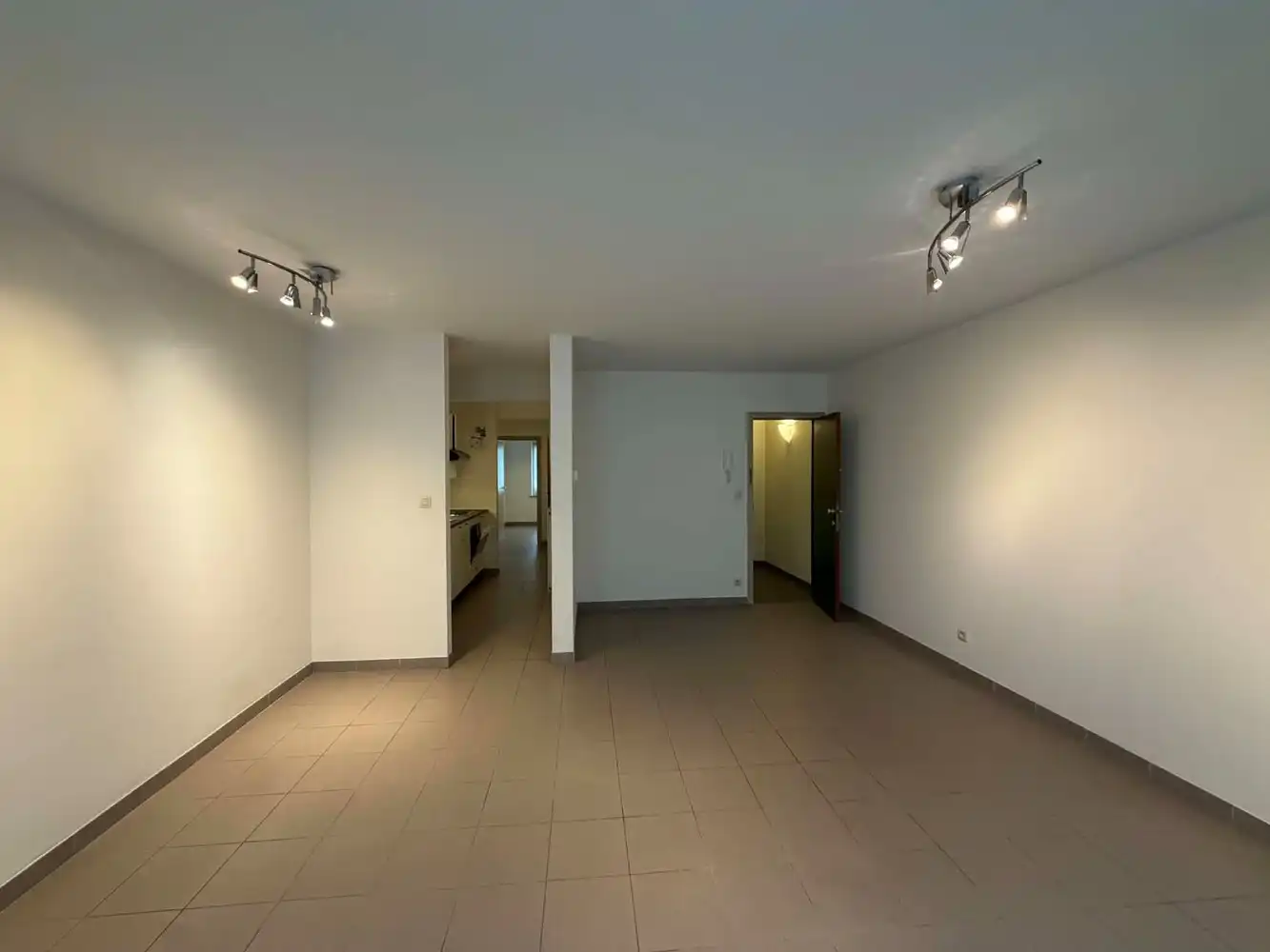 Top gelegen app. in de Dirk Martensstraat – centraal gelegen in Aalst foto 4