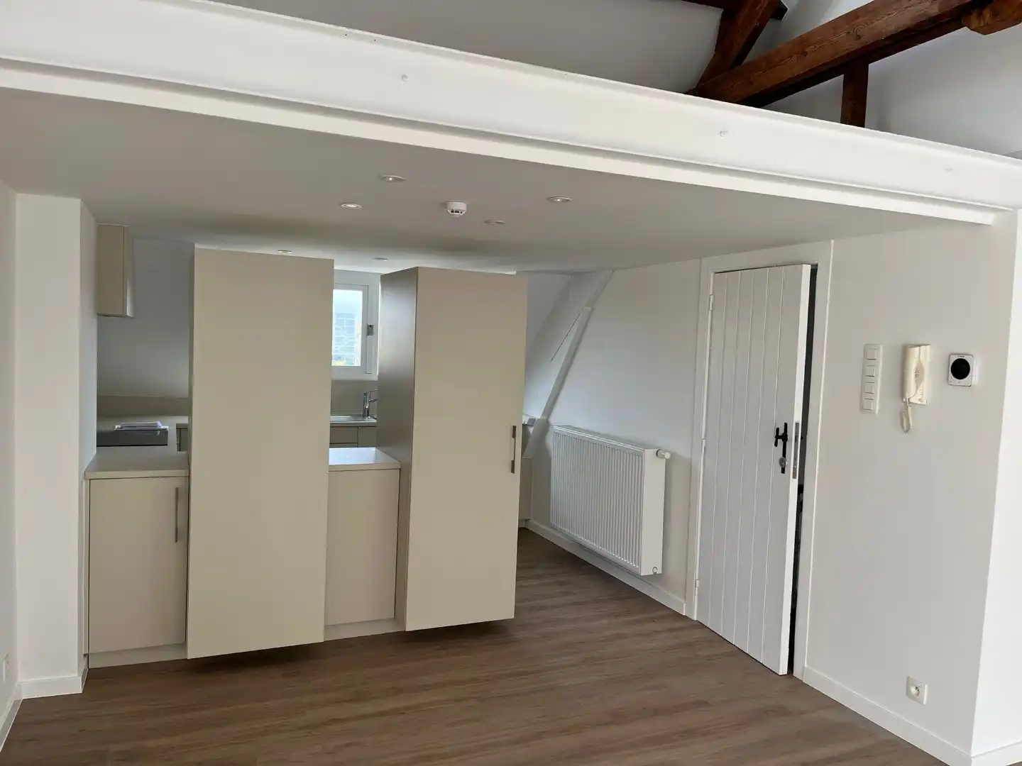 Een volledig vernieuwd duplex-appartement! foto 4