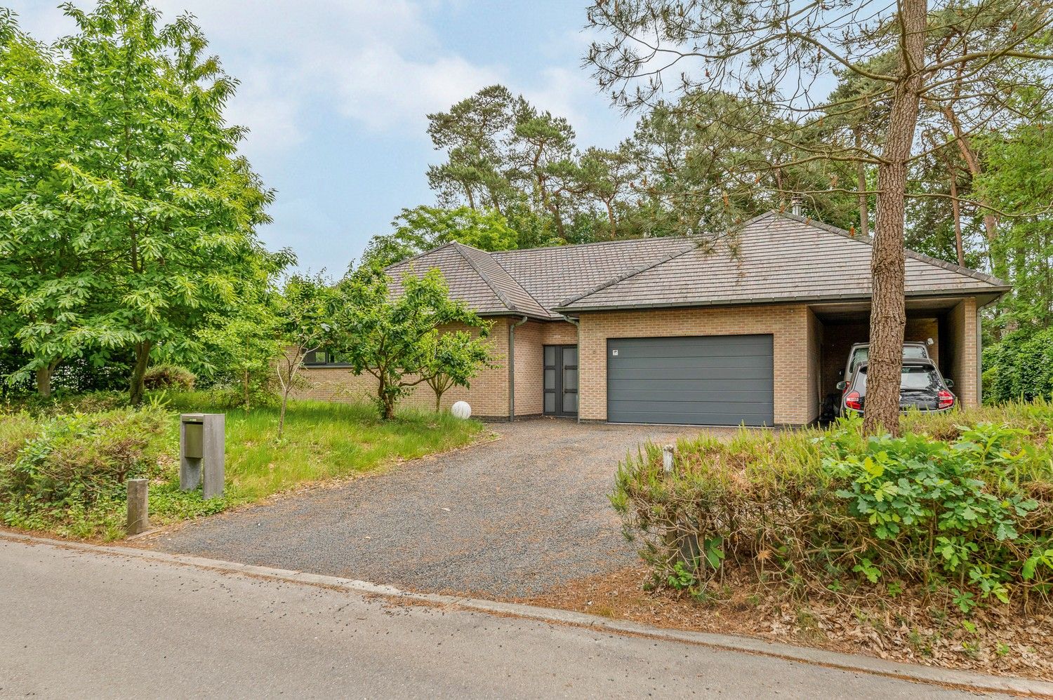 Gelijkvloerse villa met 3 slpkrs op 1503m² te Keerbergen foto 2