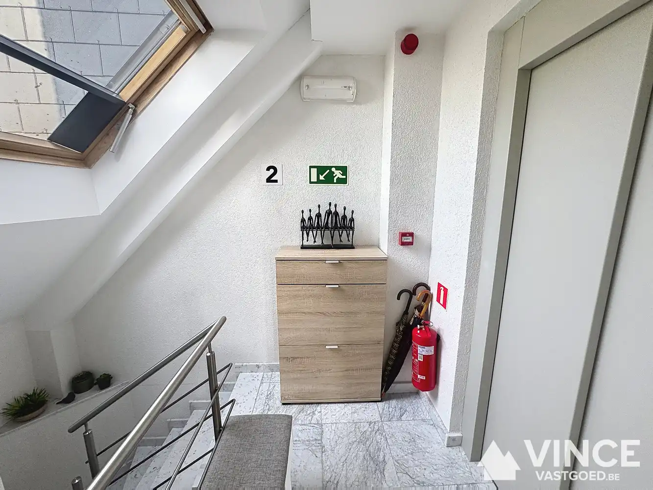 Ruim twee-slaapkamerappartement  met zonnig terras foto 14