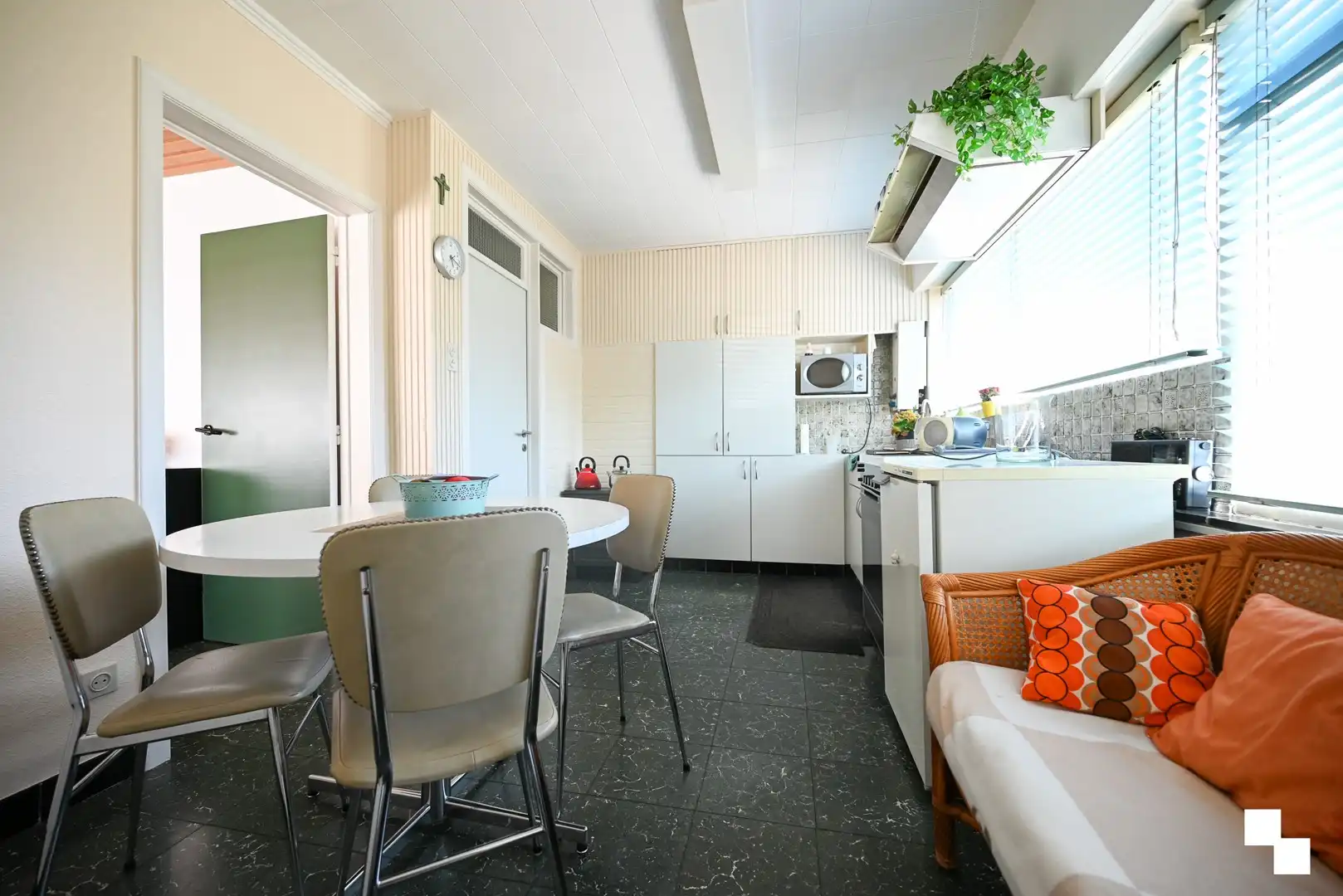 Gezinswoning in Sint-Rafaëlswijk te Izegem met vier slaapkamers foto 5