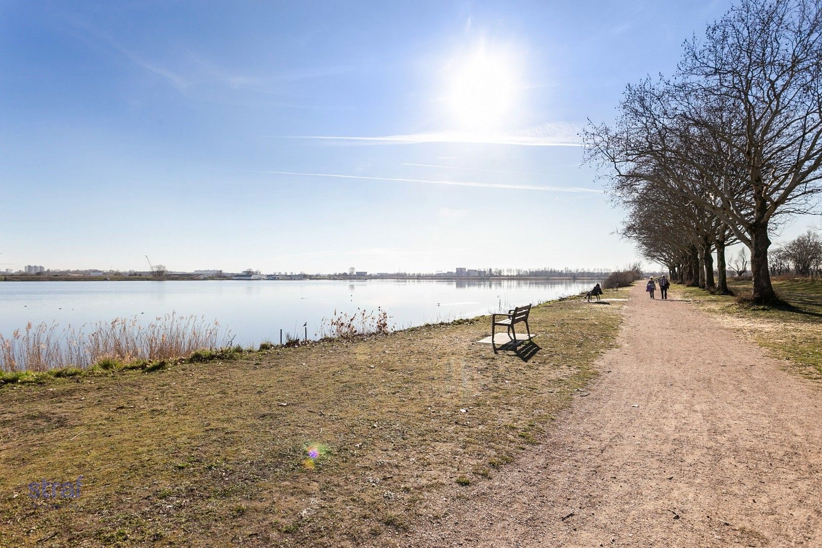 Nieuw en gezellig appartement met terras op toplocatie foto 12