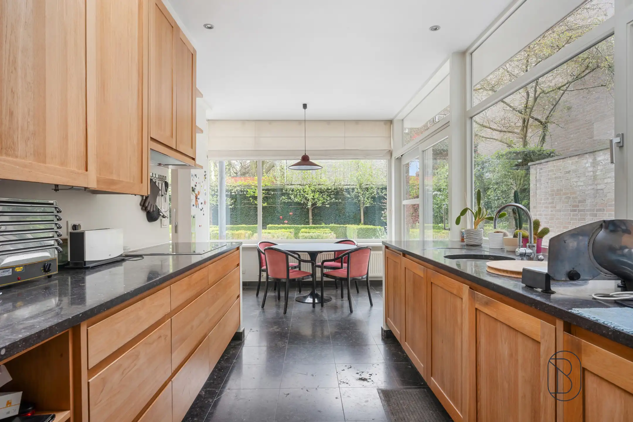 Charmante herenwoning met 5 slk en prachtige stadstuin  foto 19