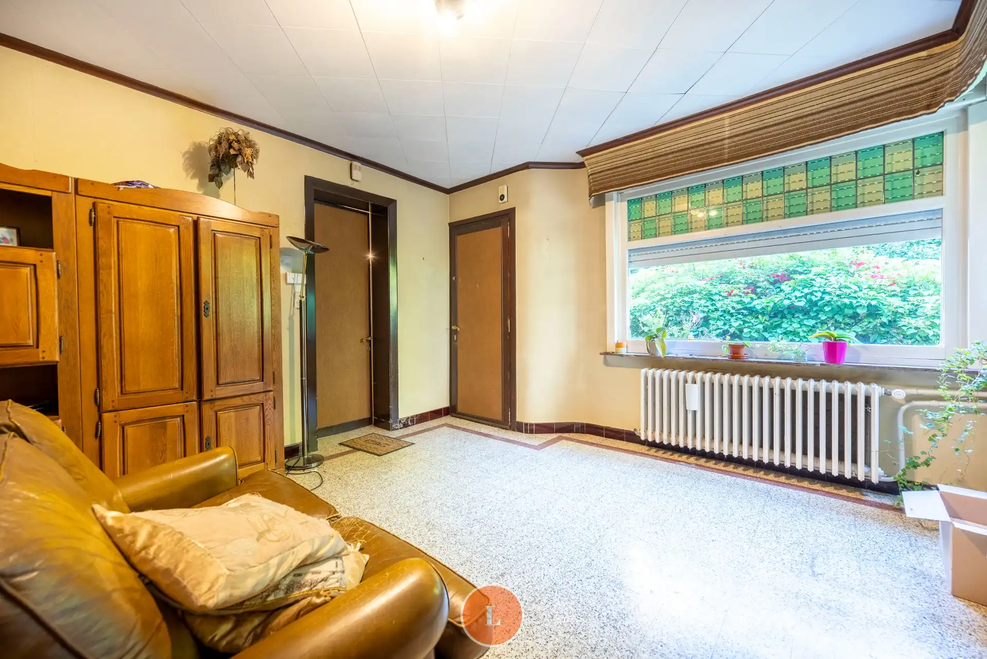 Karaktervolle te renoveren woning foto 12