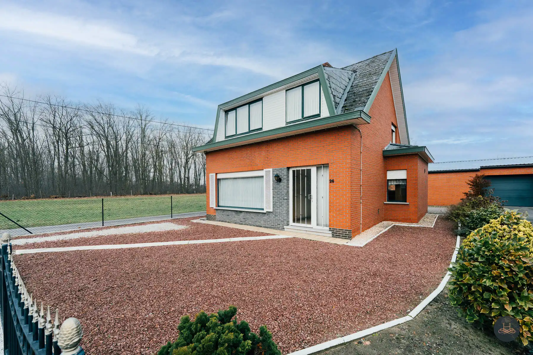 Uitstekend onderhouden woning met veel potentieel foto 2