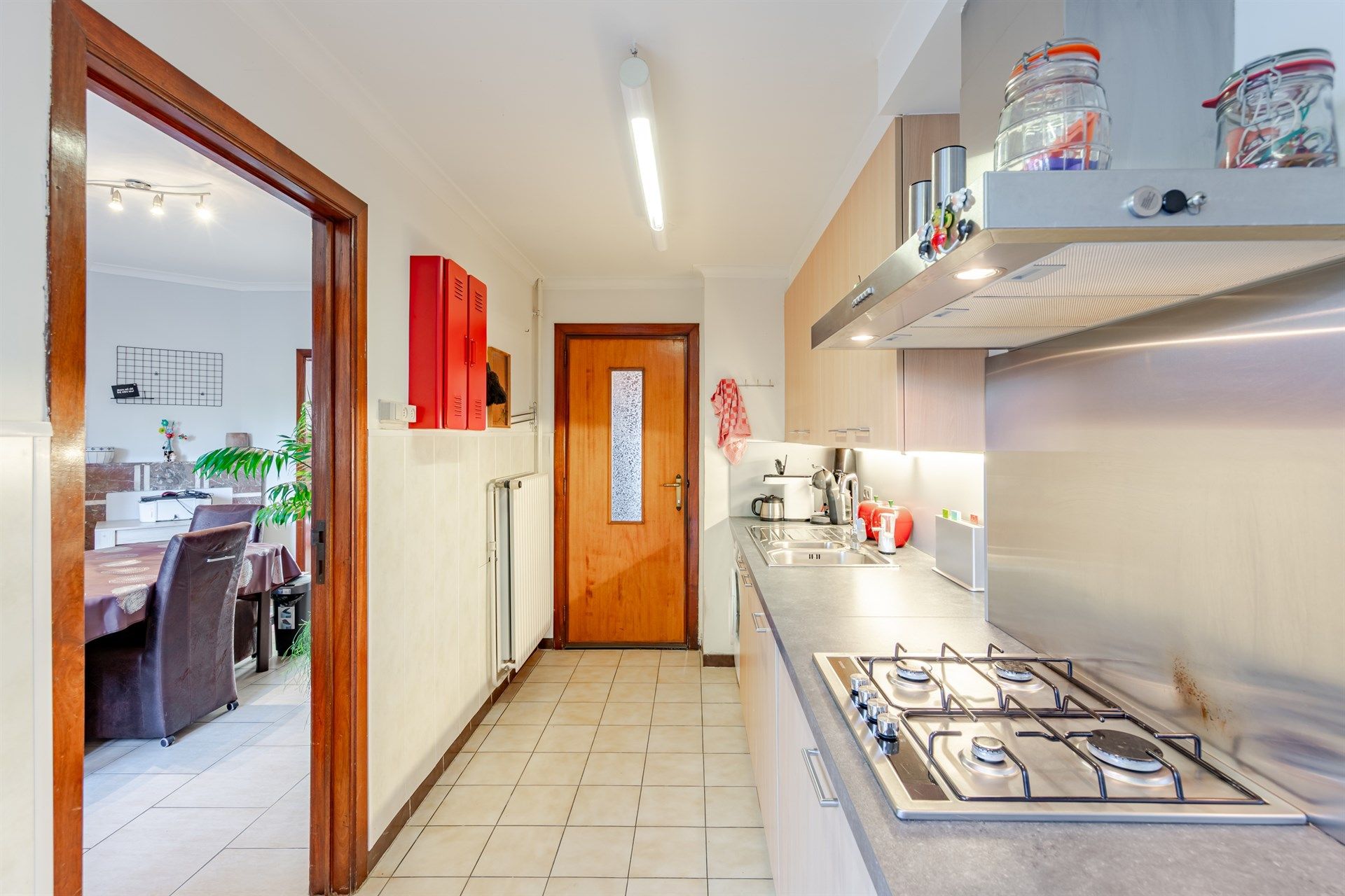 Ruime gezinswoning met vier slaapkamers te Denderleeuw foto 10