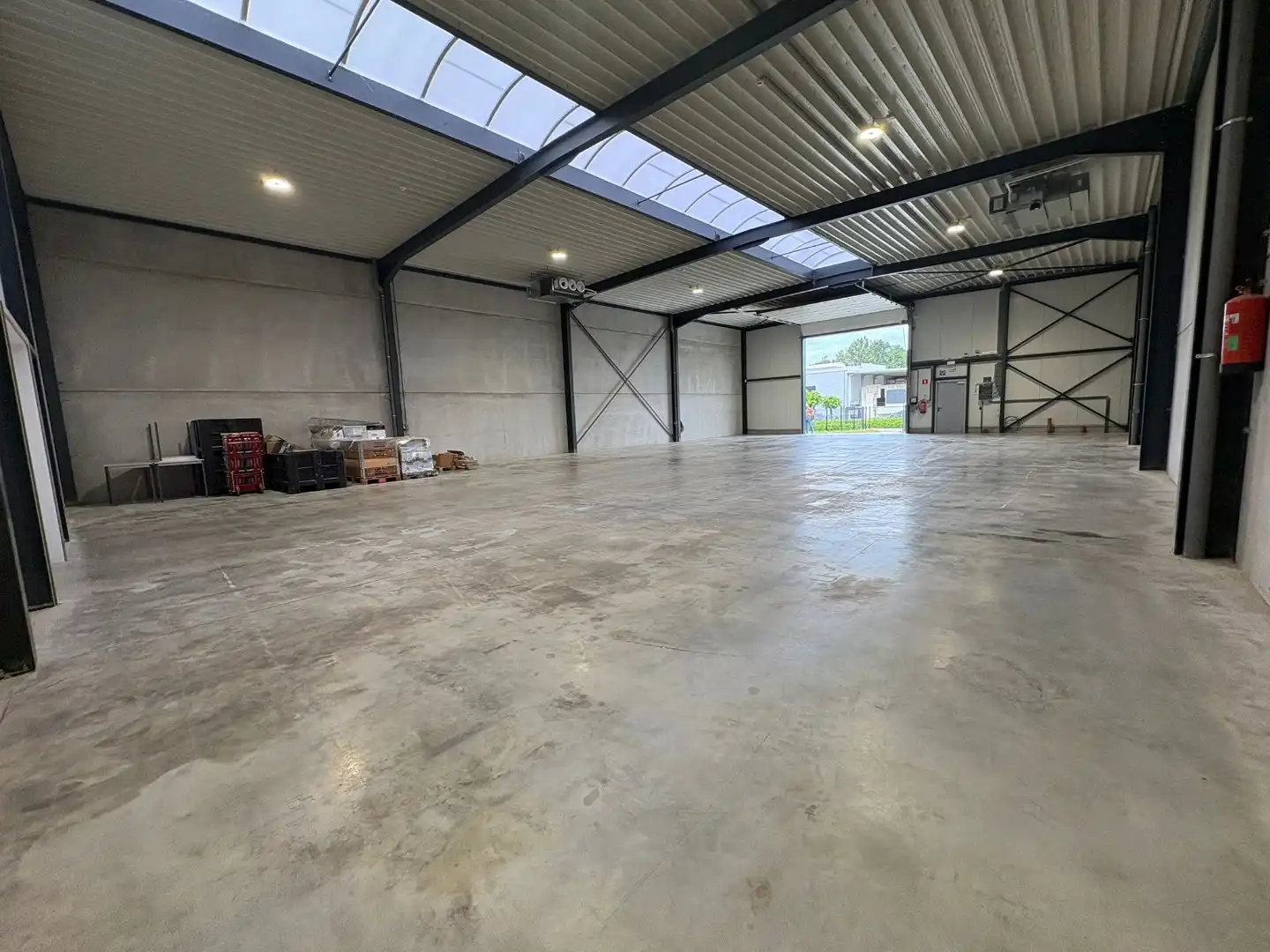 Gerenoveerde industriehal van 360 m² op bedrijvenpark Nagelsberg !  foto 6