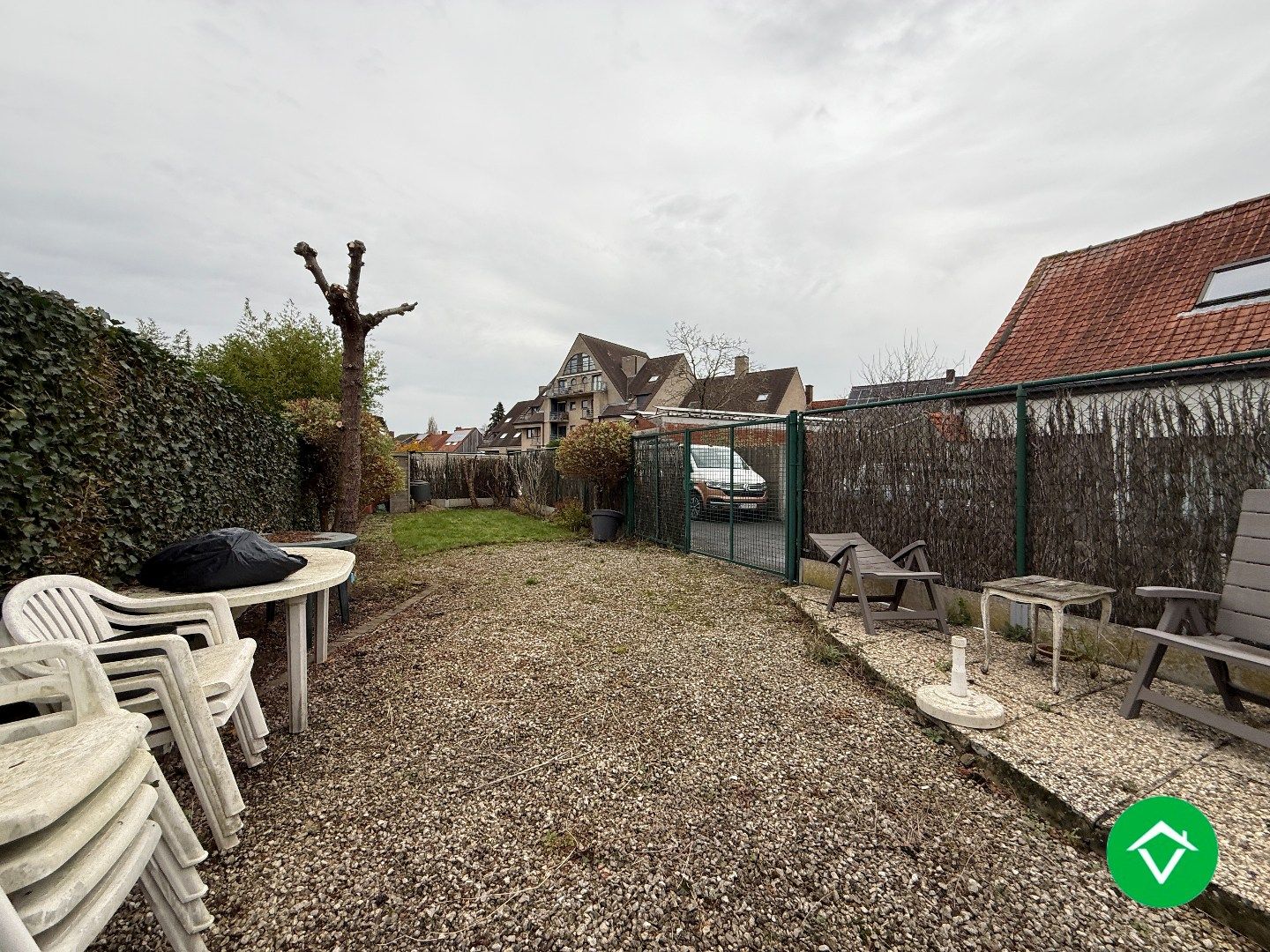 Halfopen bebouwing met 2 slaapkamers, tuin en garage foto 21