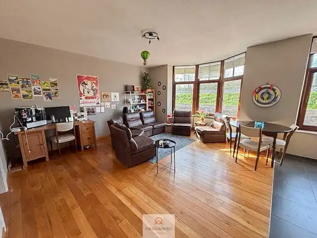 Instapklaar appartement nabij Sint-Pietersstation foto {{pictureIndex}}