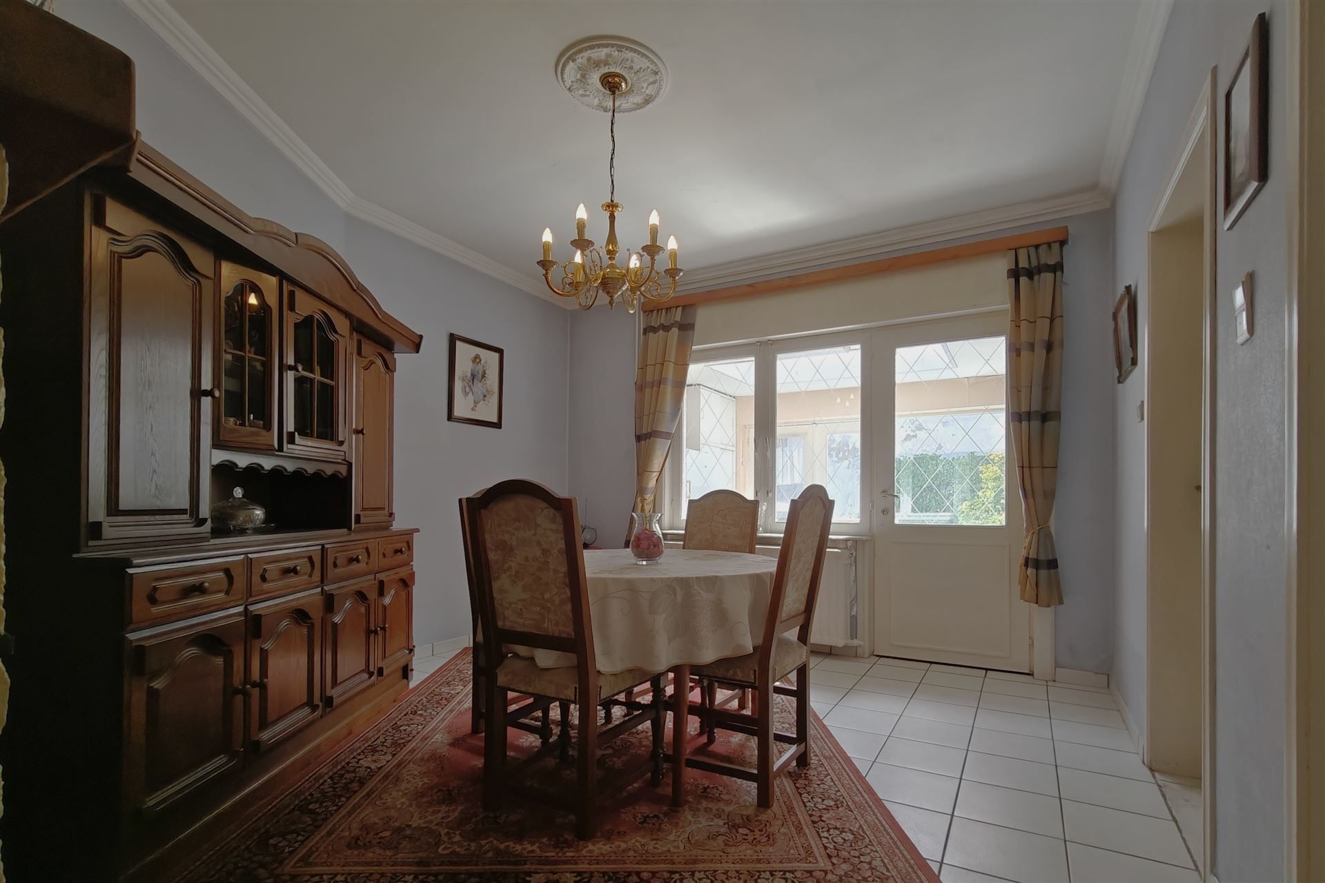 Goed onderhouden woning met 3 slpk. en 2 ingangen in Mopertingen foto 7