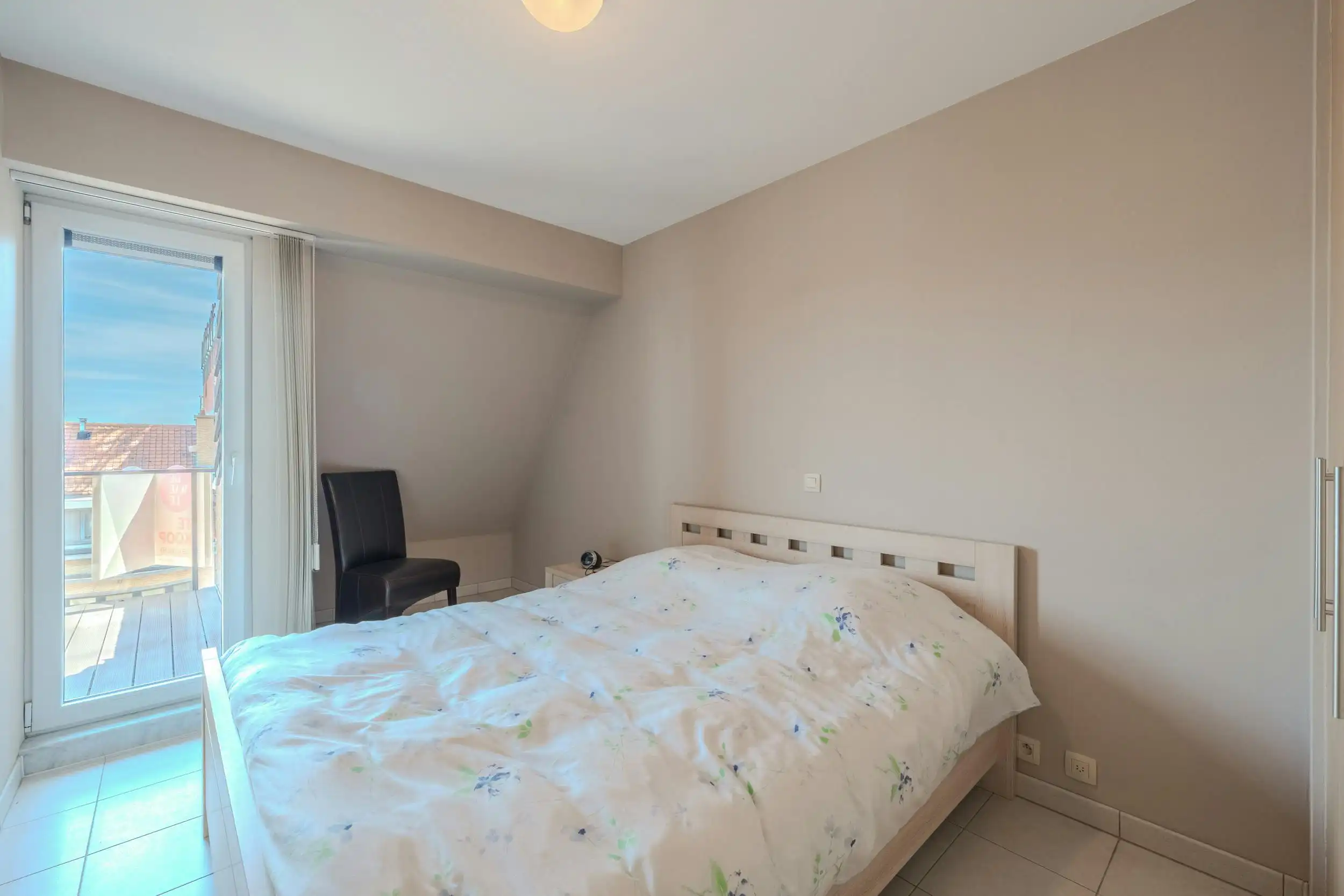 Lichtrijk hoekappartement met grote terrassen te koop op topligging! foto 16
