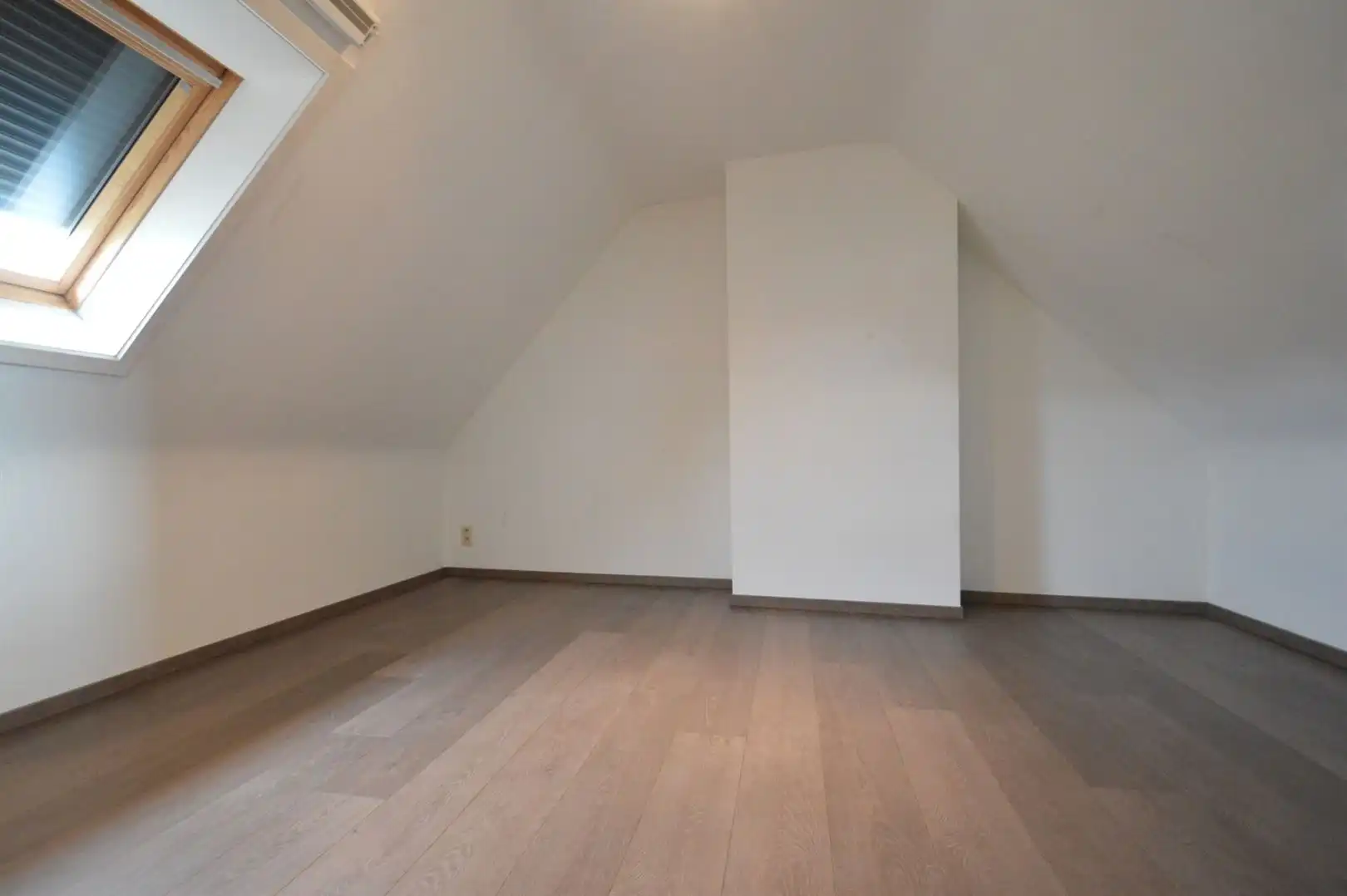 Ruim duplex-appartement te huur te Baasrode aan het water foto 7