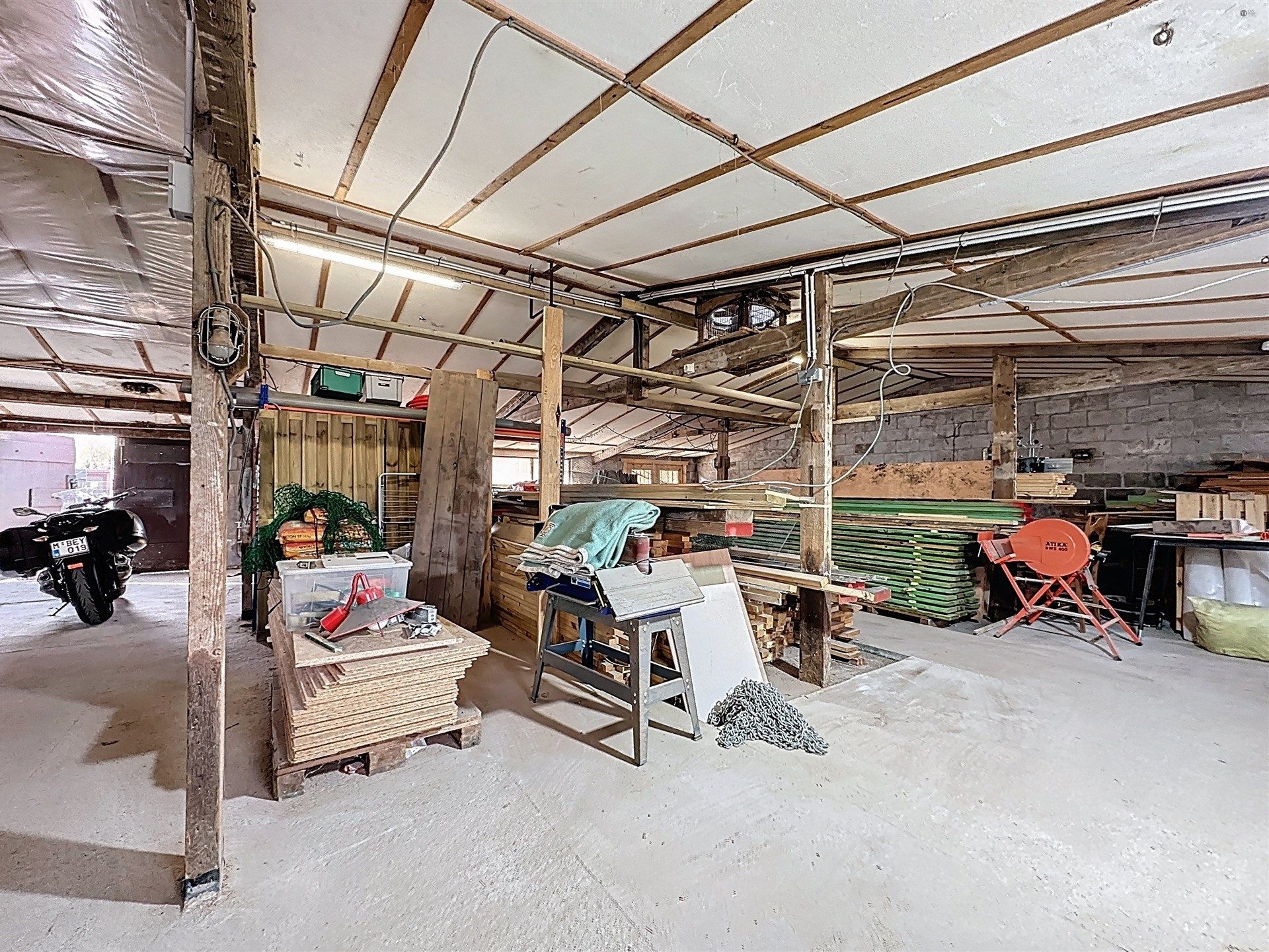 Open bebouwing met 4 slaapkamers en magazijn (144 m²) op perceel van 563m²! foto 17