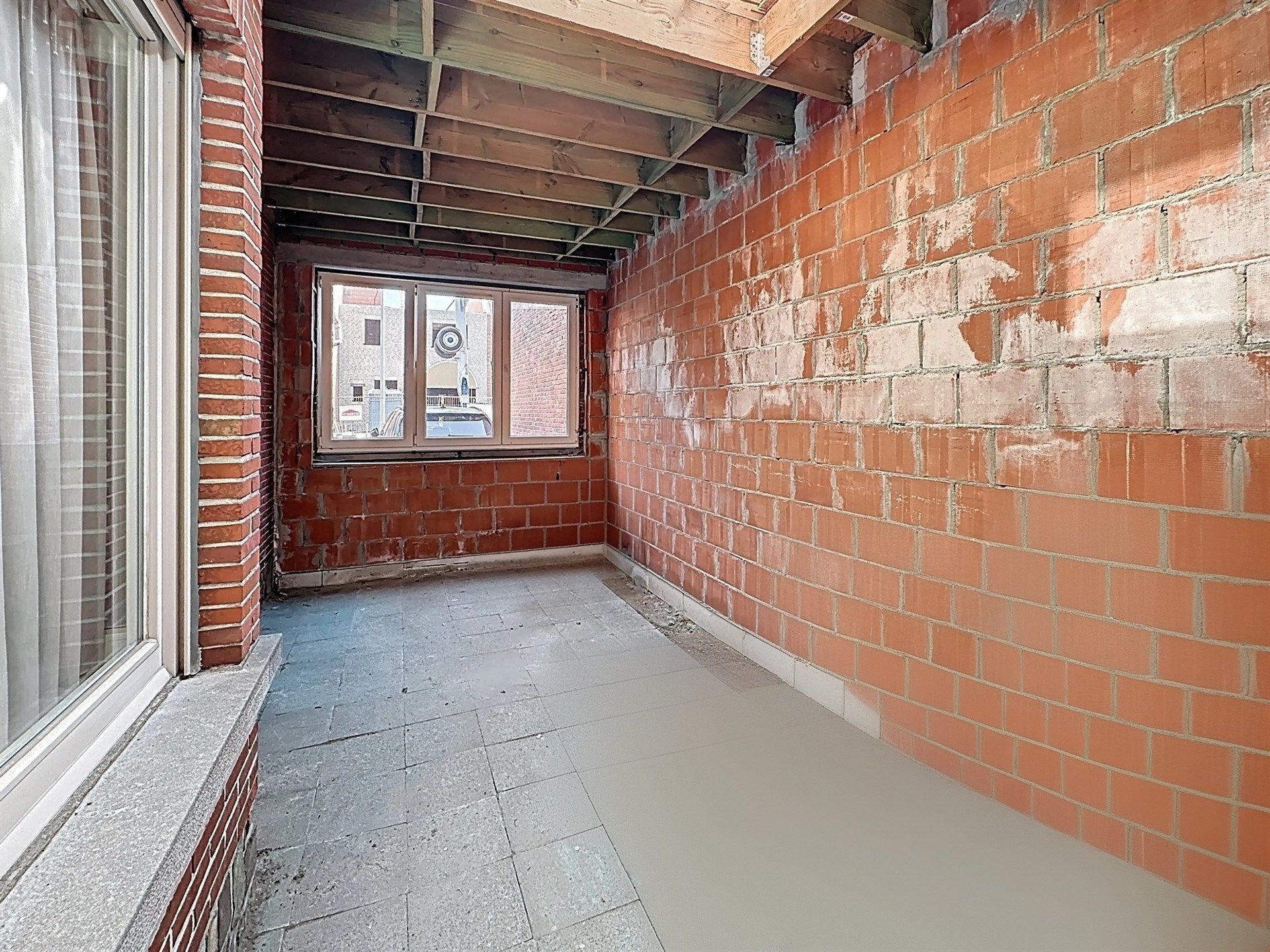 Open bebouwing met 4 slaapkamers en magazijn (144 m²) op perceel van 563m²! foto 17