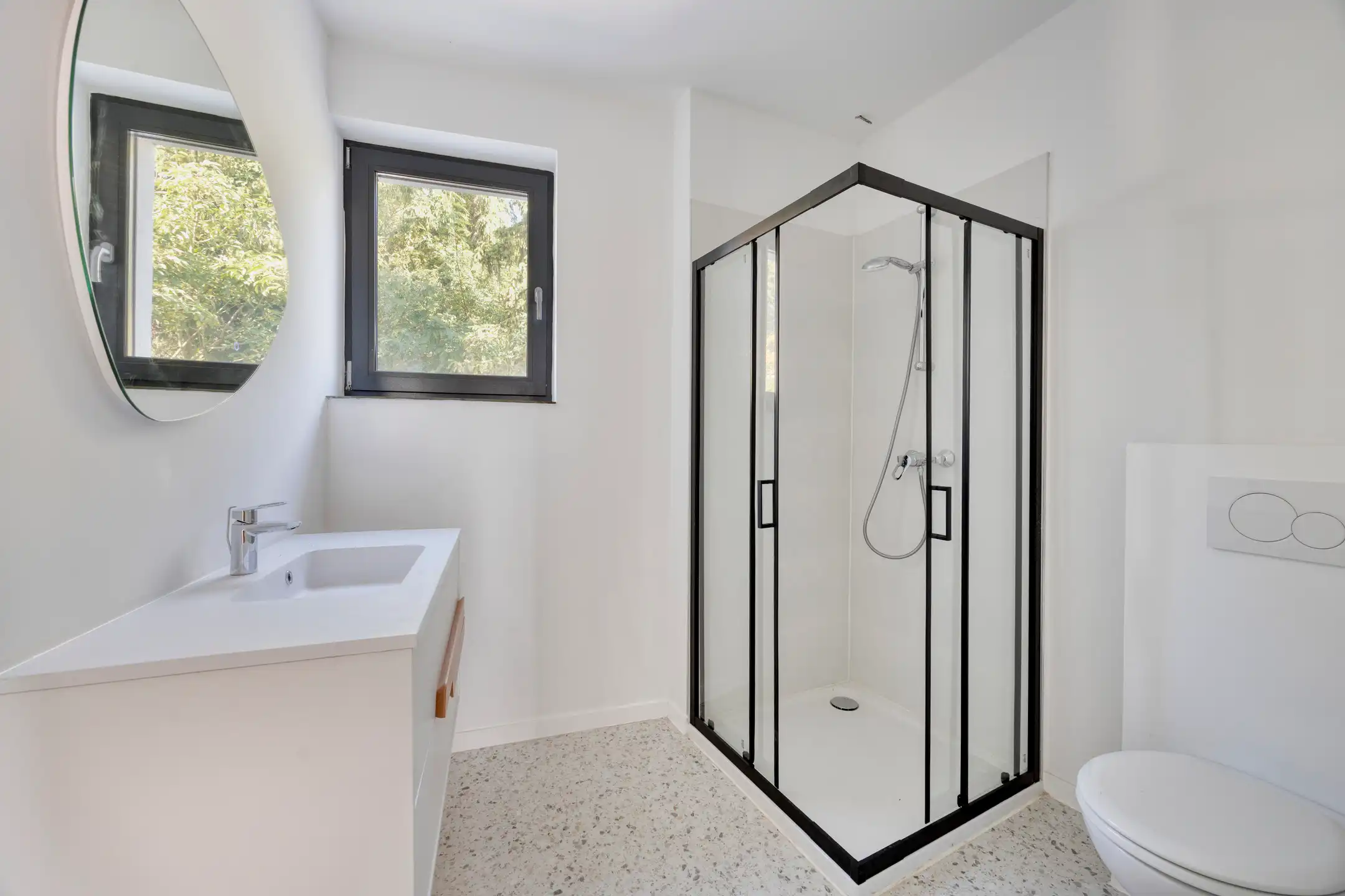 Gerenoveerde woning op centrale ligging te Sint-Joris-Weert foto 12