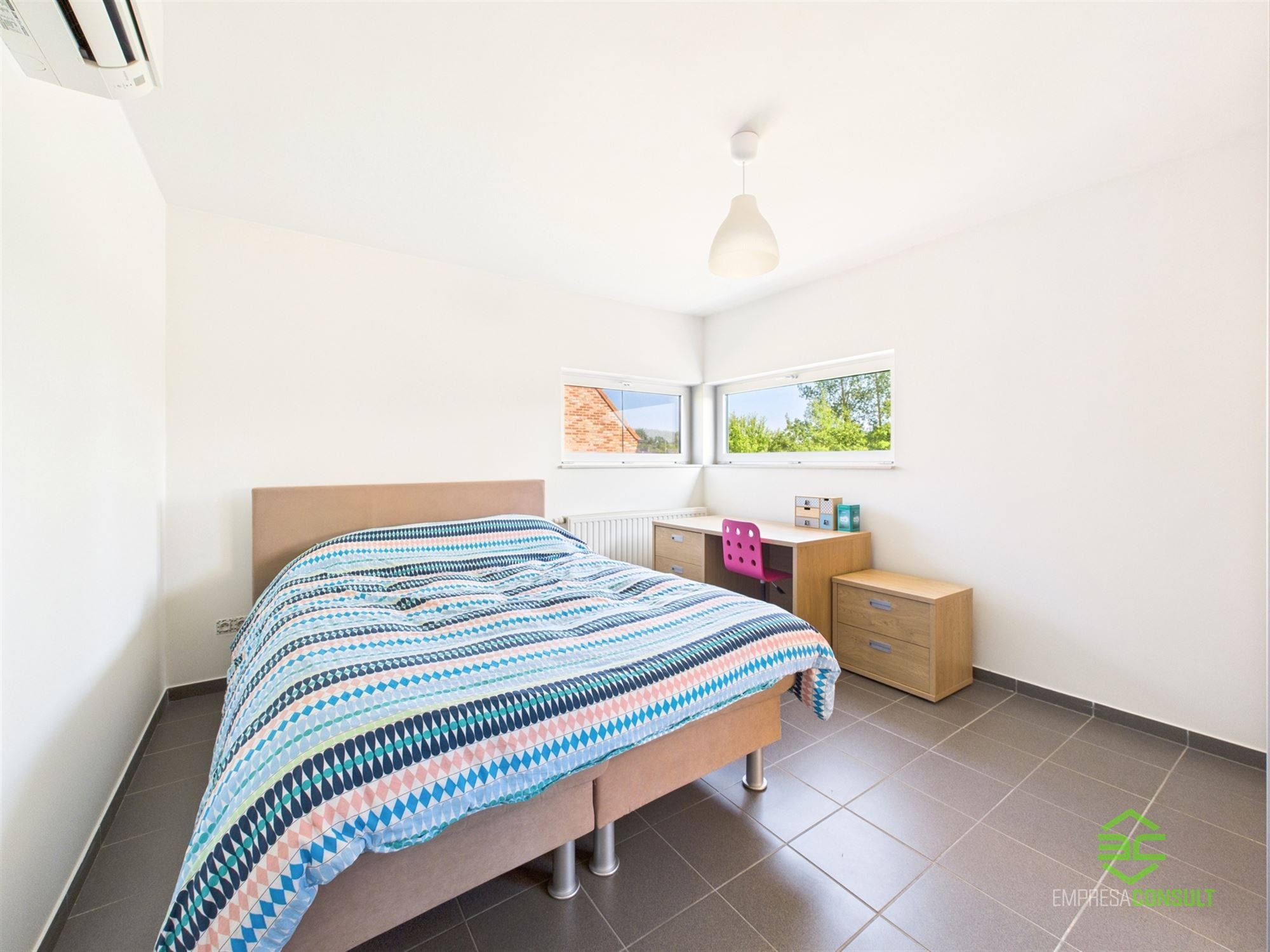 Prachtige villa met 4 slpk op een rustige locatie! foto 17