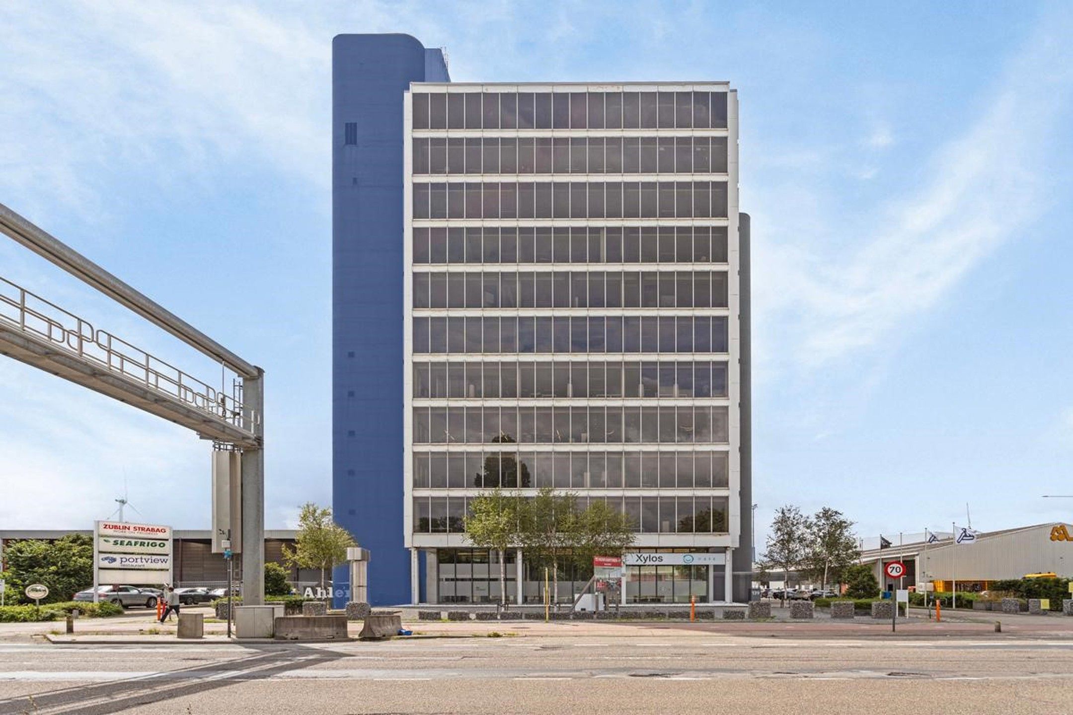 Antwerpen: Kantoren en werkplekken te huur in Ahlers Building. foto {{pictureIndex}}