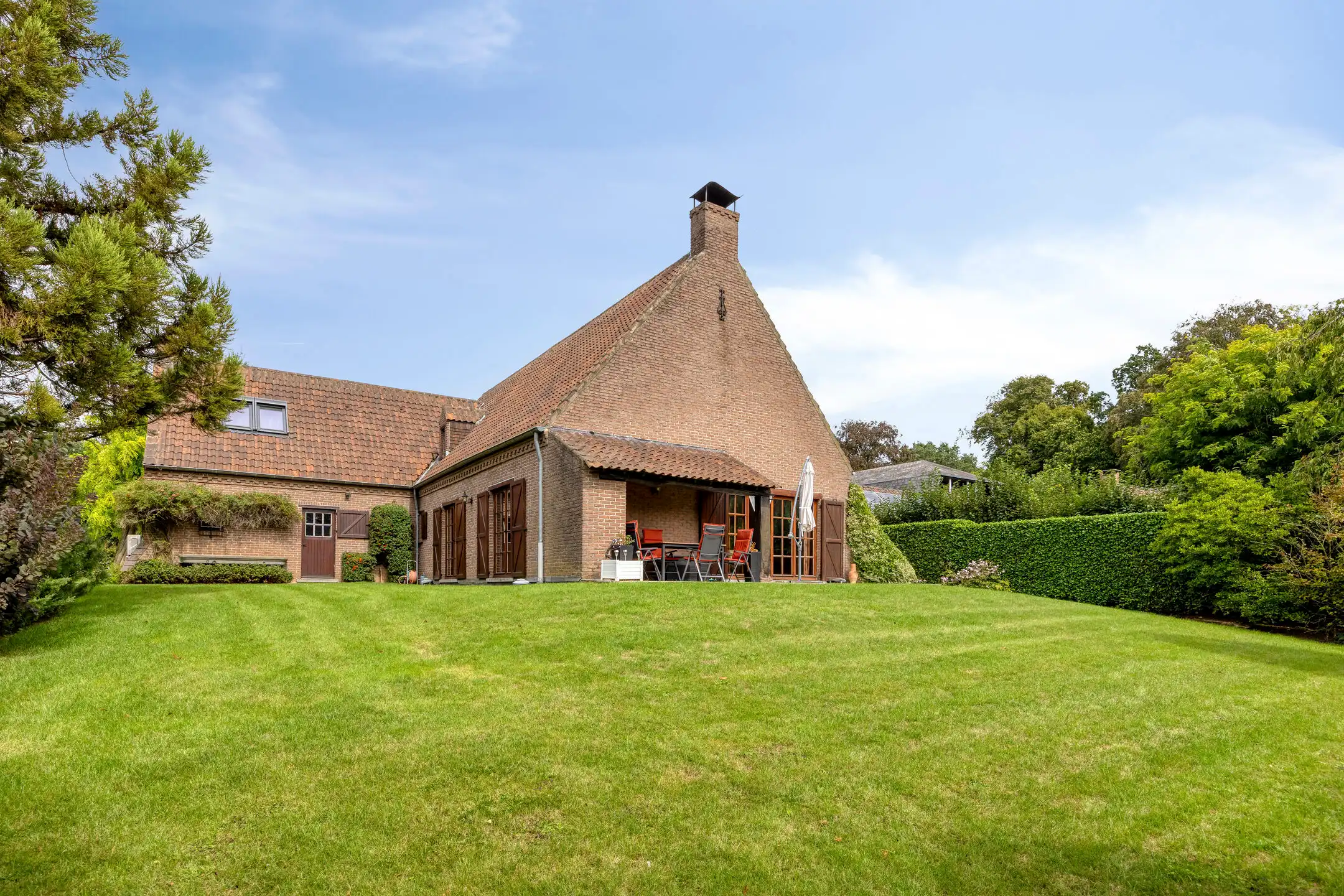 Klassieke villa in residentiële buurt met zuidgerichte tuin foto 24