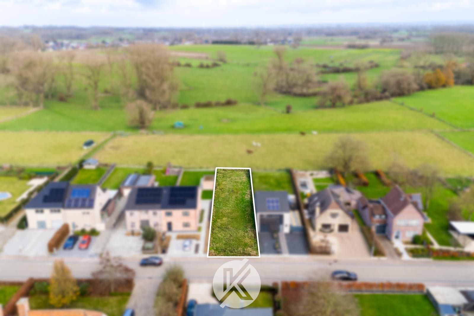 Strategische bouwgrond op een mooi perceel foto {{pictureIndex}}