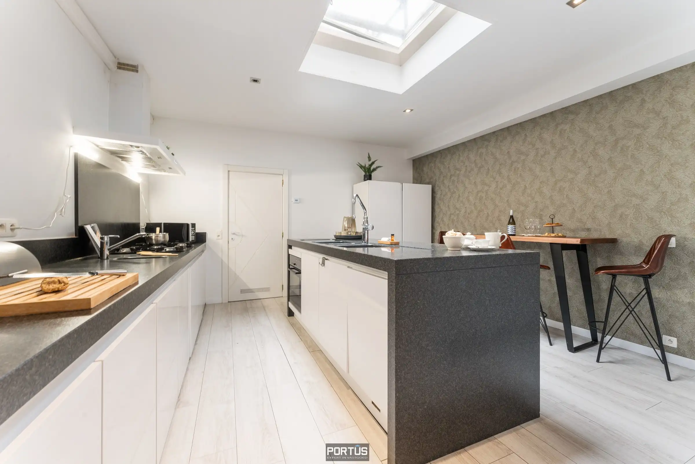 Centraal gelegen instapklare woning te Nieuwpoort-Stad  foto 5