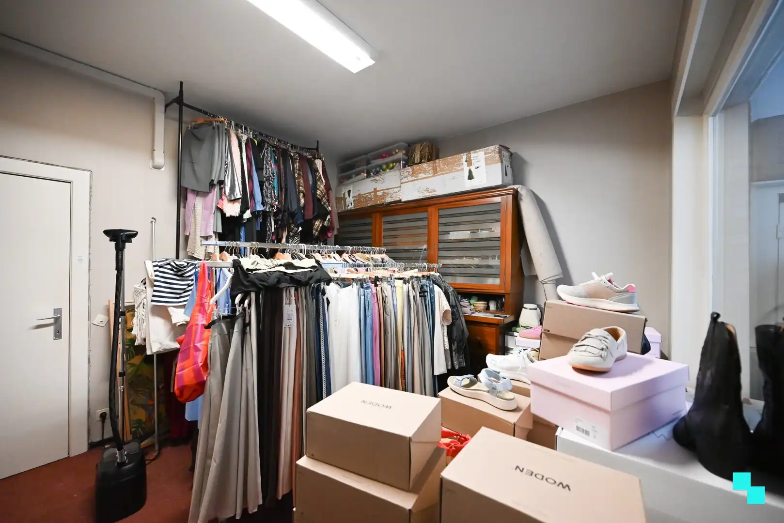 Interessante investeringsopportuniteit in hartje Izegem foto 28