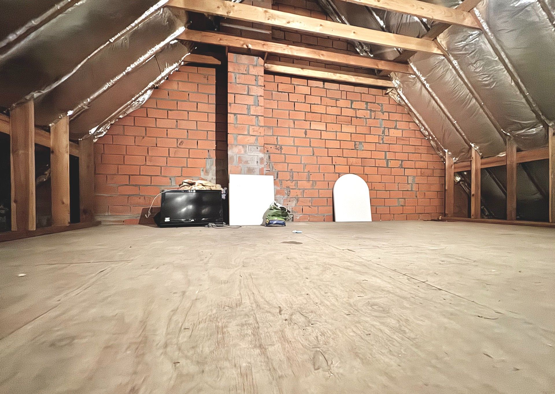 INSTAPKLARE WONING MET 3 SLPKS, TUIN & DUBBELE GARAGE foto 26