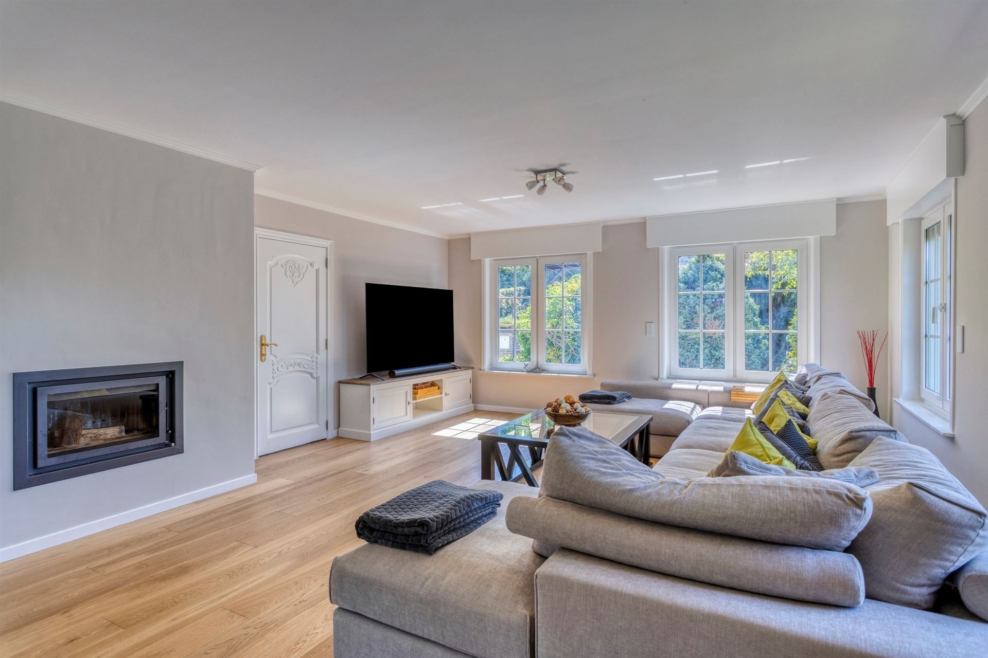 Prachtig gerenoveerde villa op mooi perceel foto 10