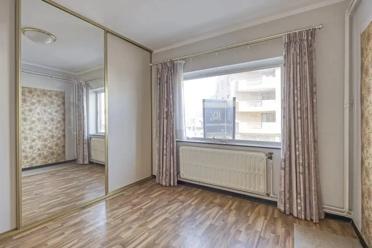 TE RENOVEREN APPARTEMENT MET 2 SLPK'S IN KURINGEN (HASSELT) foto 12