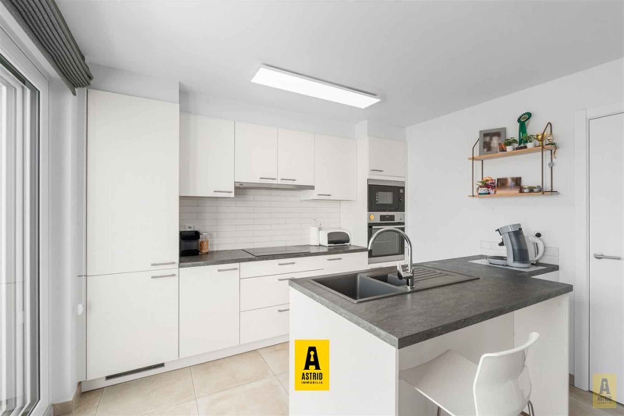 🌊 Instapklaar duplexappartement in hartje Bredene! foto 8