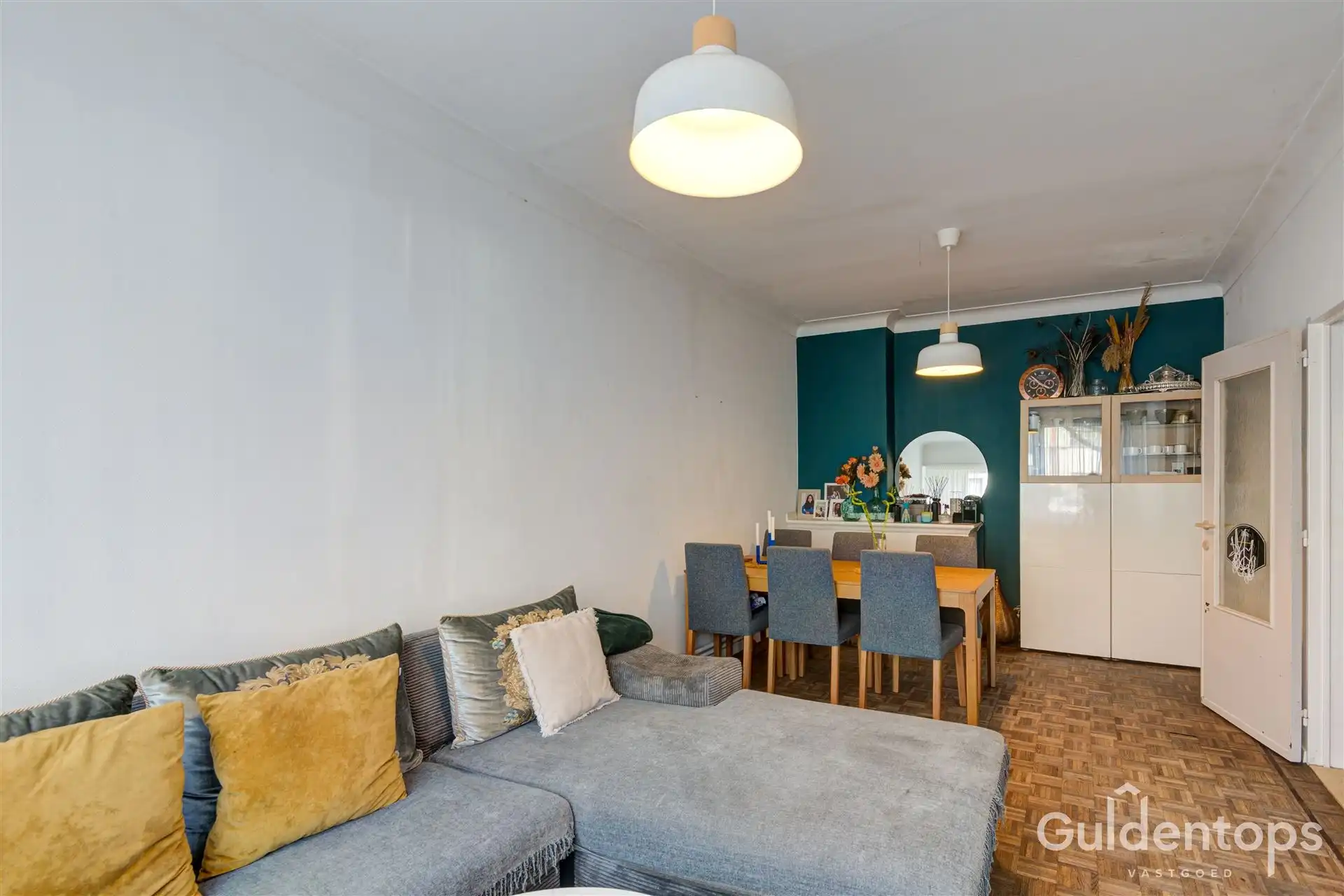 zeer goed gelegen ruim 2 slaapkamerappartement mét tuin foto 16