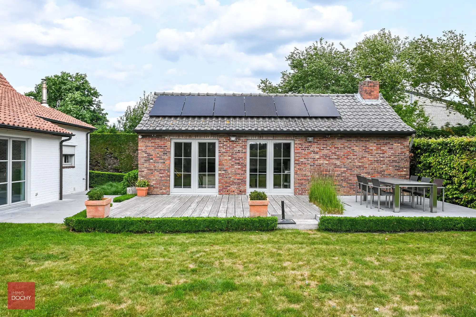 Instapklaar landhuis met bijgebouw foto 5