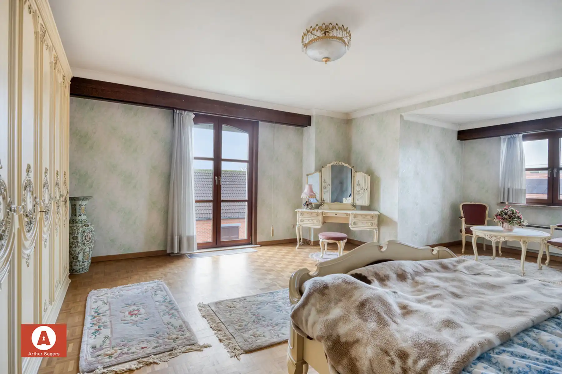 Uitzonderlijk ruime en rustig gelegen villa op 17a 32ca foto 14