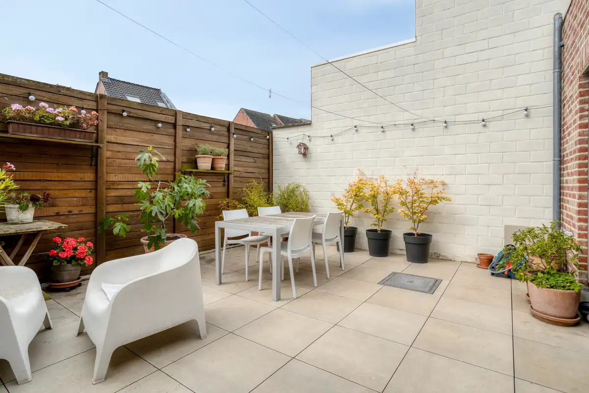 Hedendaagse woning met zonnige patio in Bonheiden foto 12