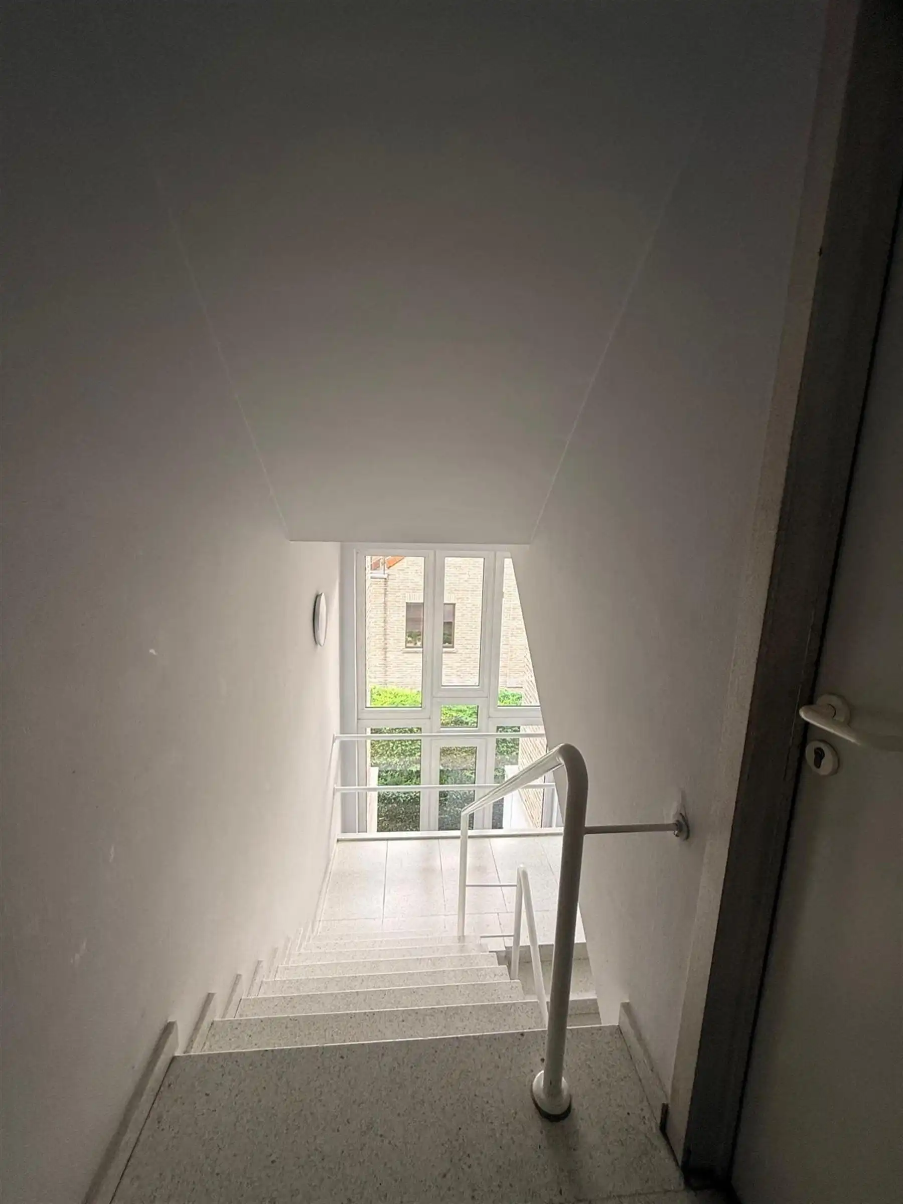 OPBRENGSTEIGENDOM MET 4 APPARTEMENTEN  foto 4
