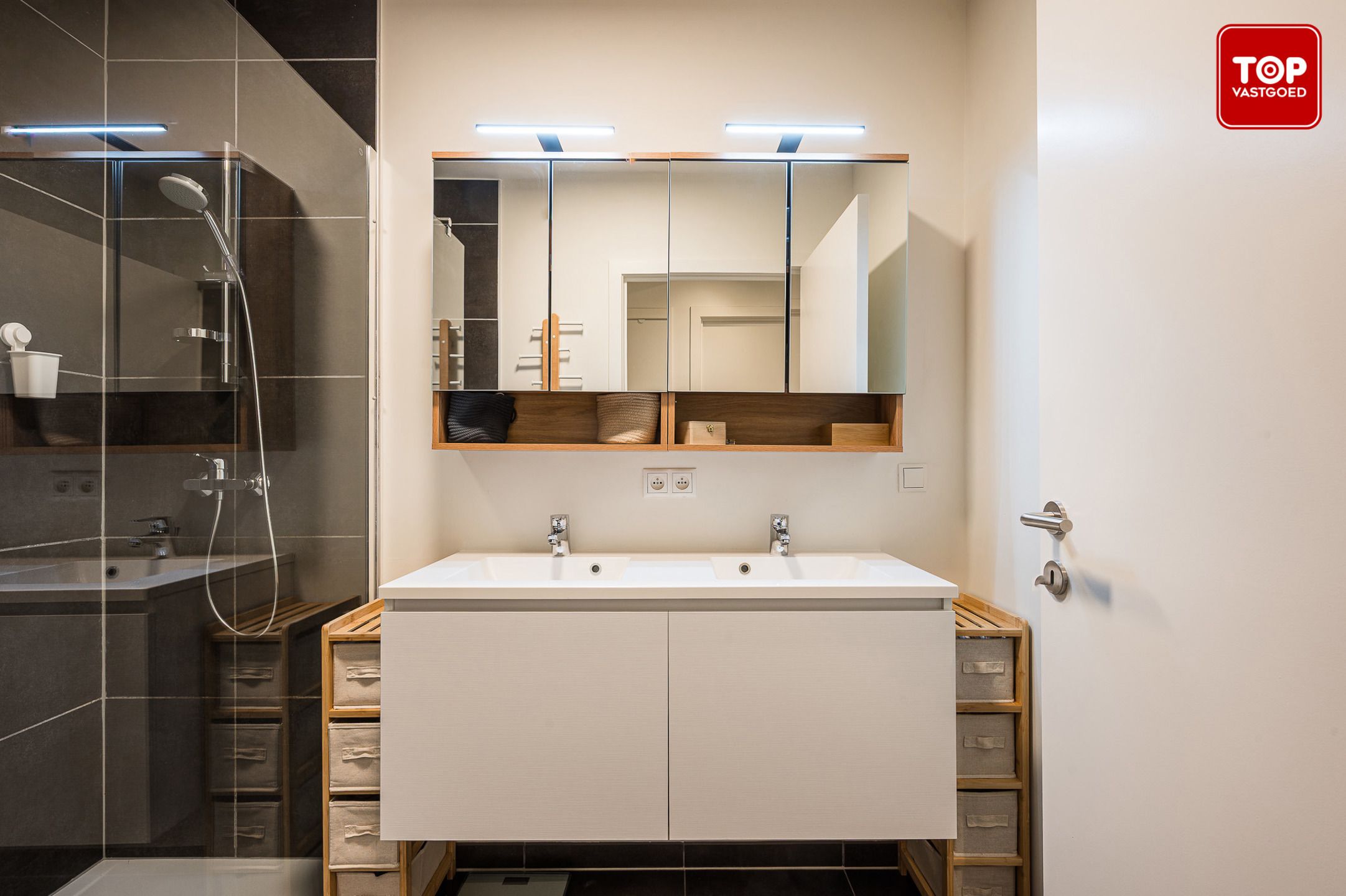 Instapklaar 1-slaapkamer appartement met autostaanplaats en fietsenberging.  foto 16
