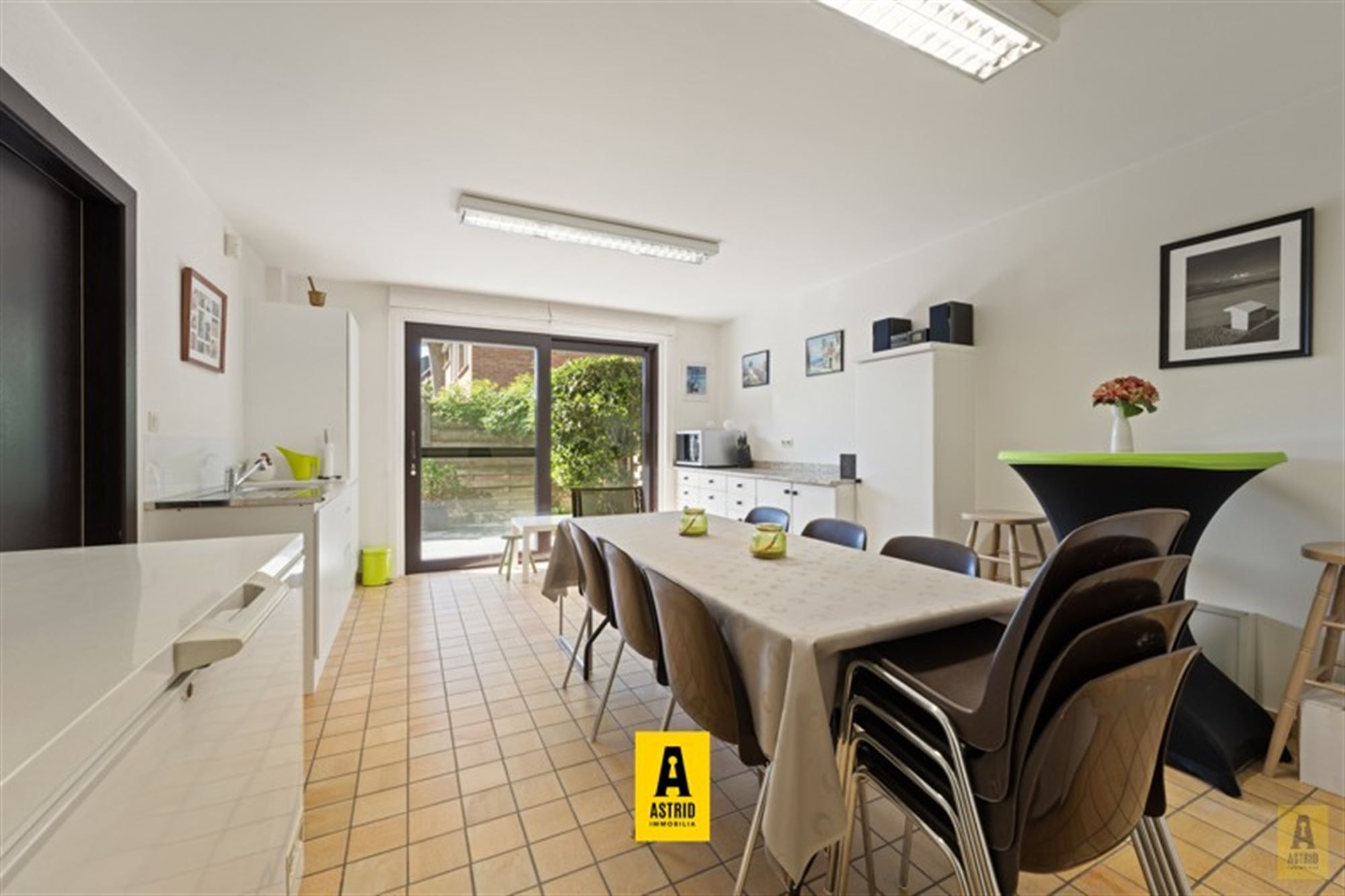 Karaktervolle voormalige dokterswoning met zee aan ruimte en mogelijkheden! foto 20