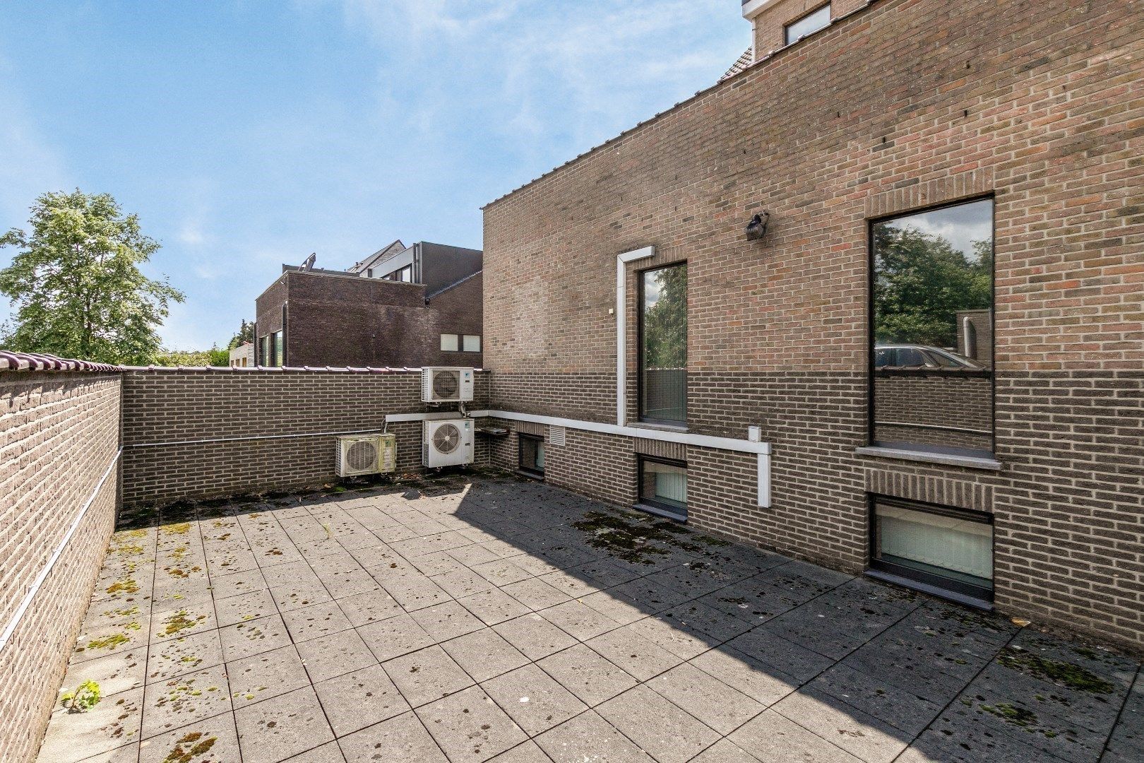 Goed gelegen handelspand, 277m², 2 garageboxen, EPC B foto 30