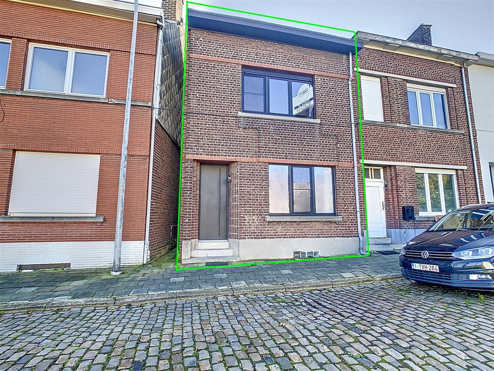 Mooie woning, 3 slpks, terras, tuin, garagebox, 5a 90ca foto {{pictureIndex}}