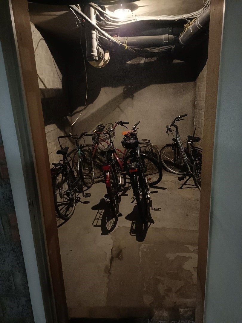 Instapklare studio met ondergrondse autostaanplaats in het centrum foto 9